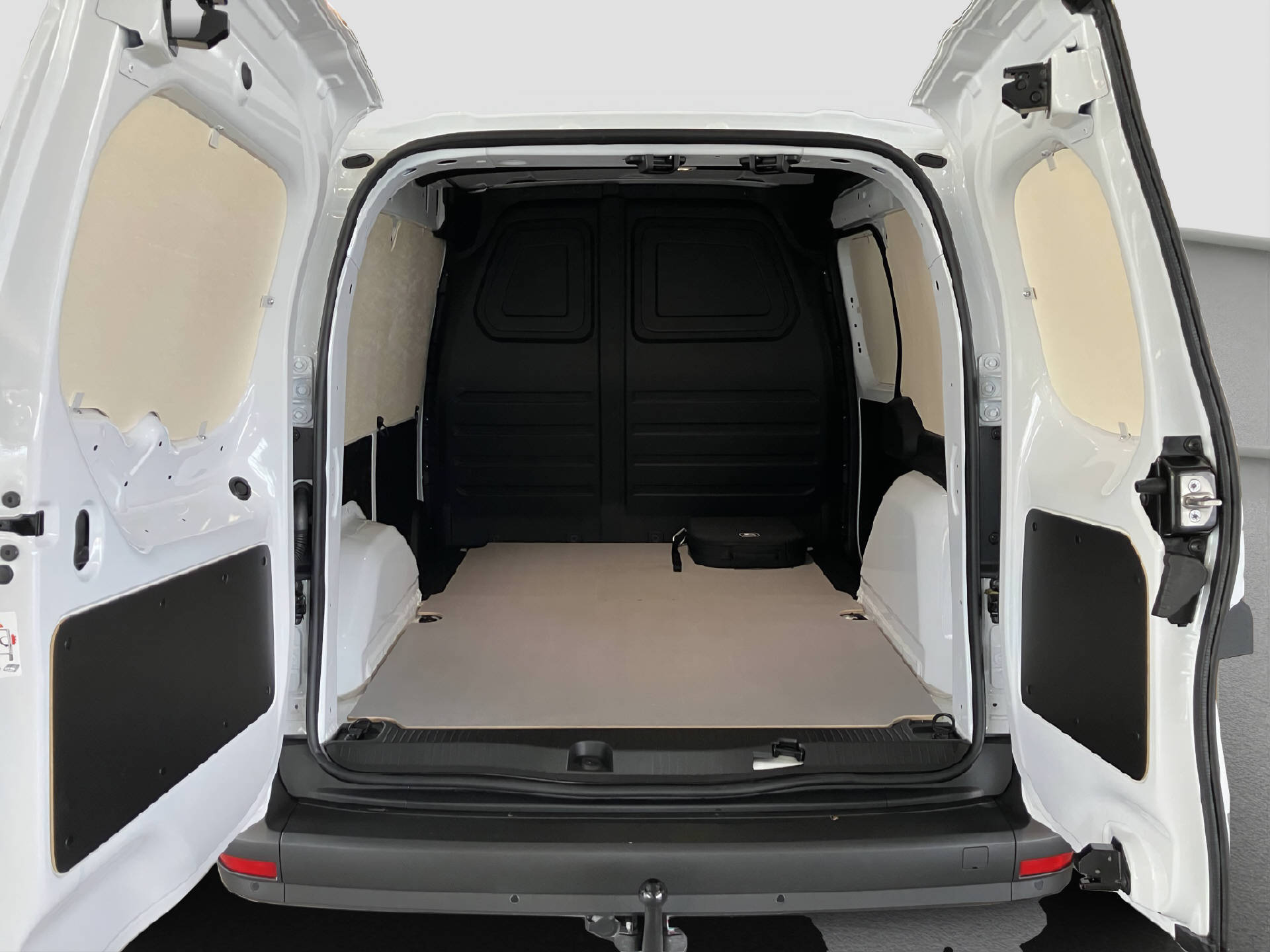 MERCEDES-BENZ eCitan Standard 2716mm S Worker-image-13