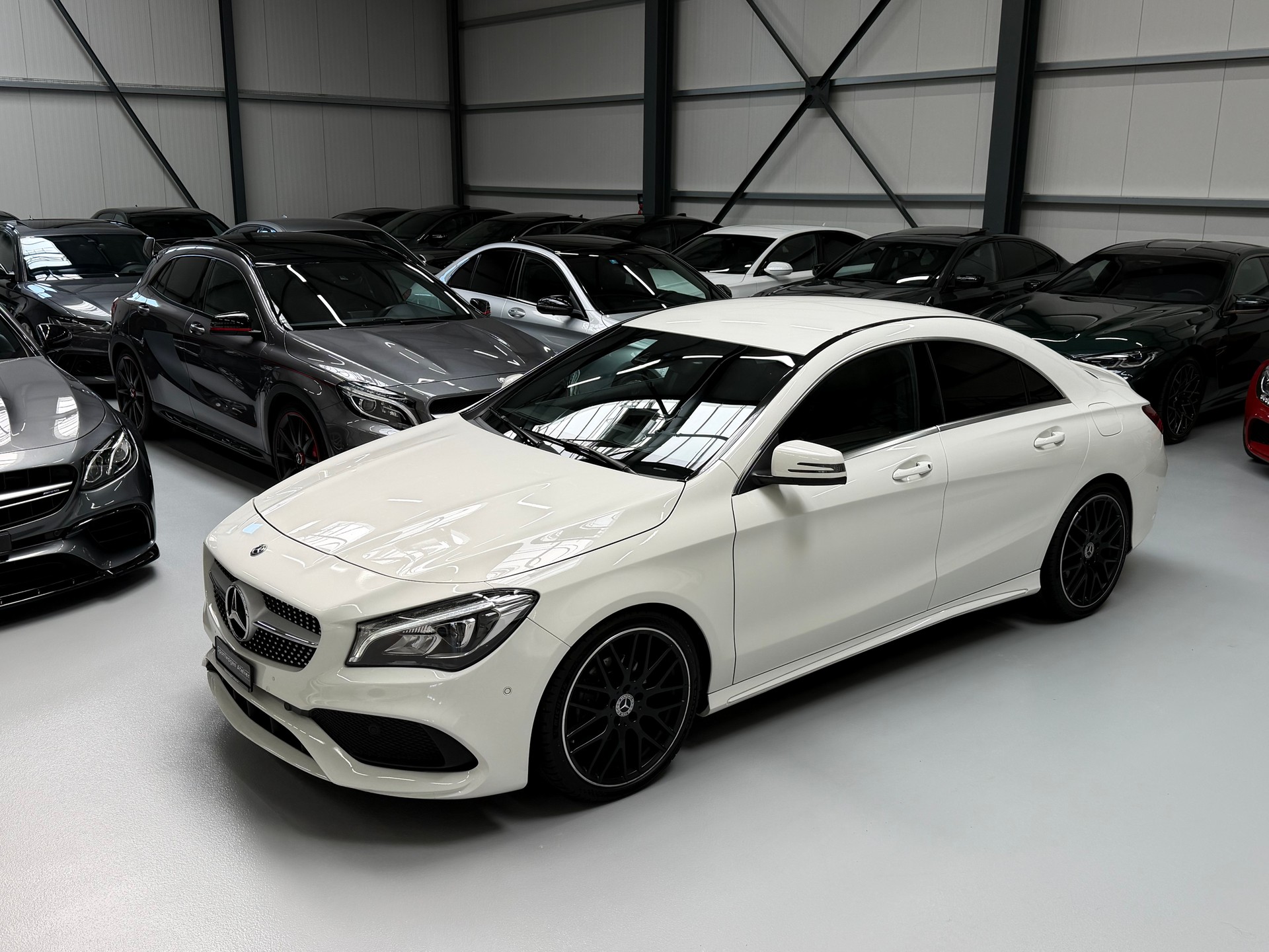 MERCEDES-BENZ CLA 180 AMG Line 7G-DCT-image-1