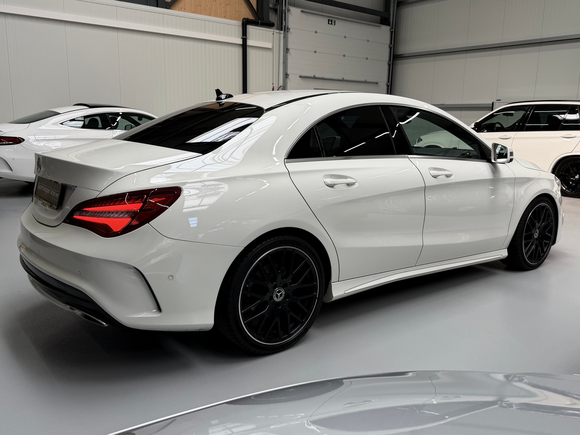 MERCEDES-BENZ CLA 180 AMG Line 7G-DCT-image-6