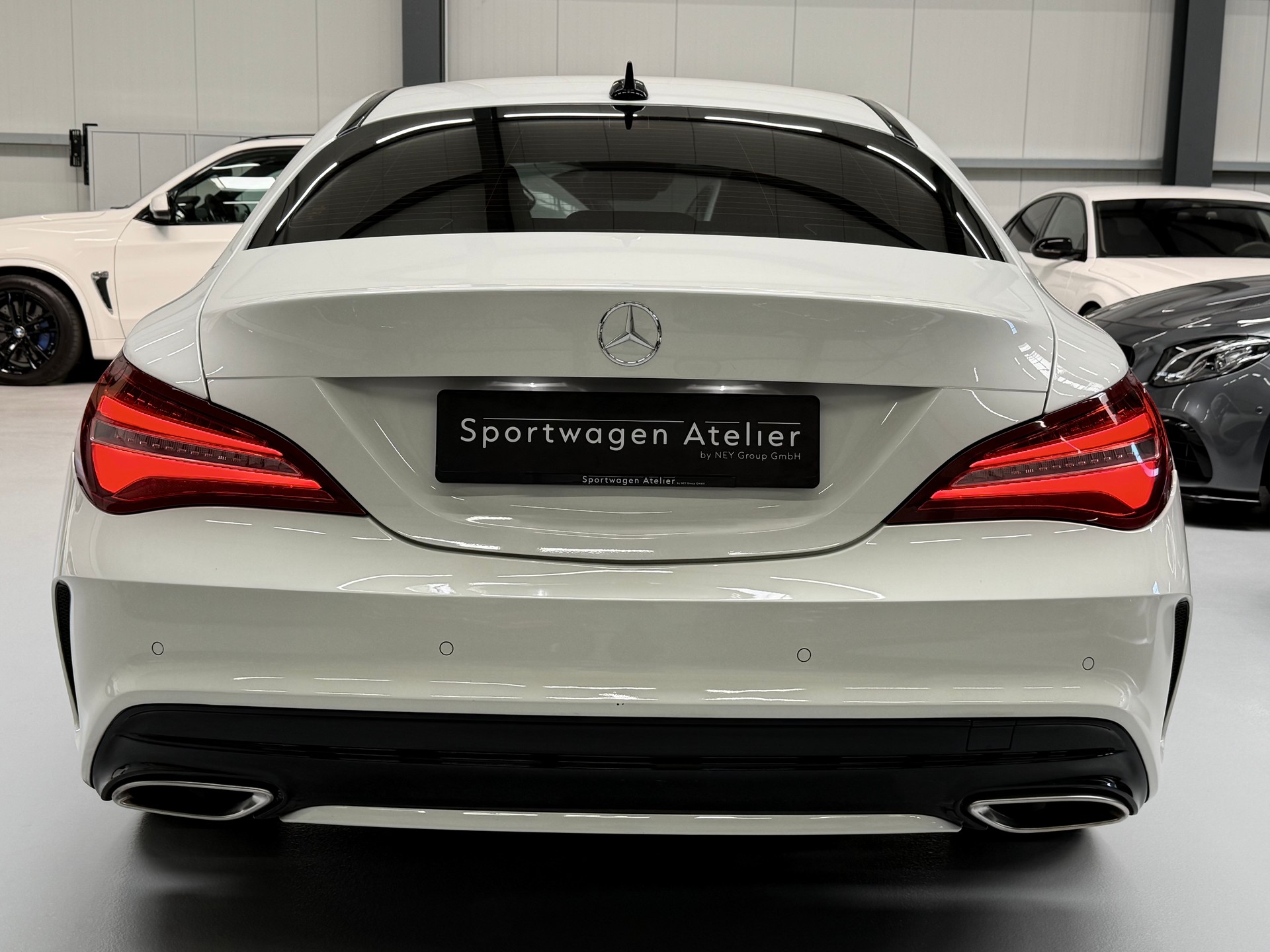 MERCEDES-BENZ CLA 180 AMG Line 7G-DCT-image-5