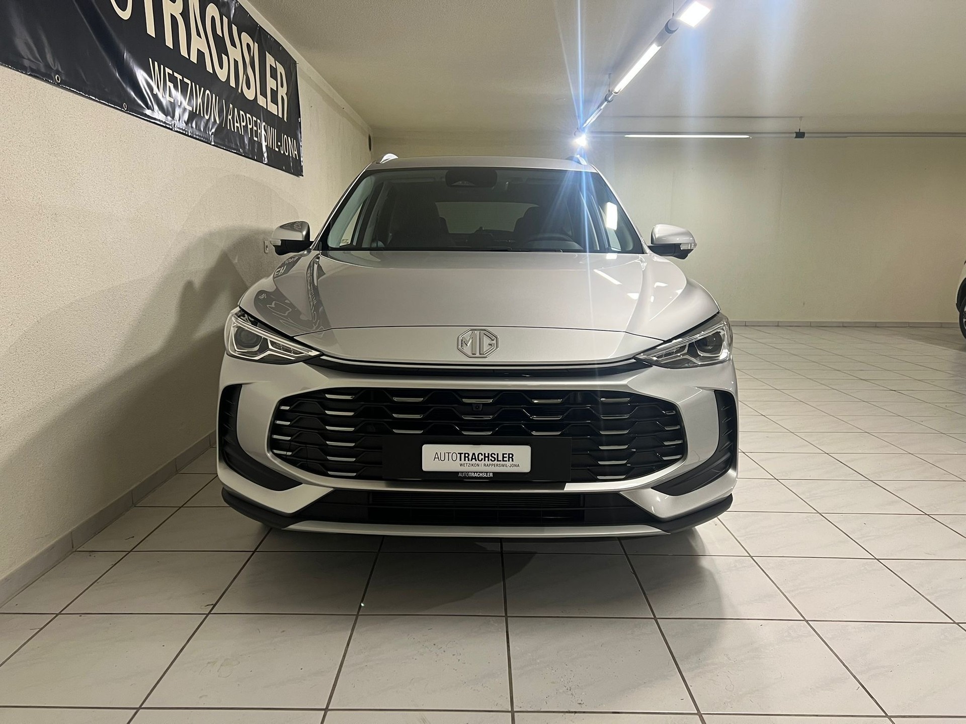 MG ZS 1.5 HEV Luxury-image-1