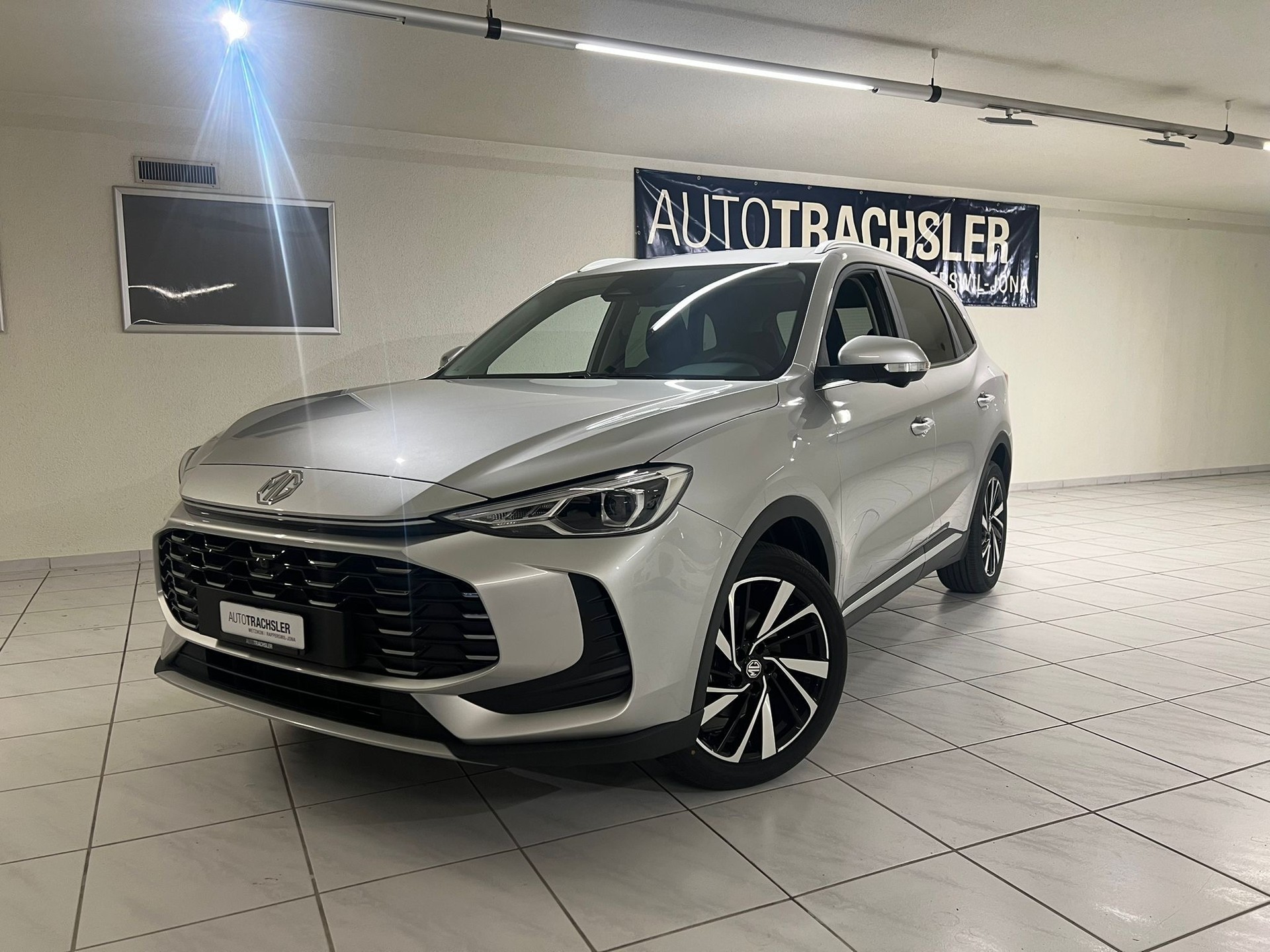 MG ZS 1.5 HEV Luxury-image-0