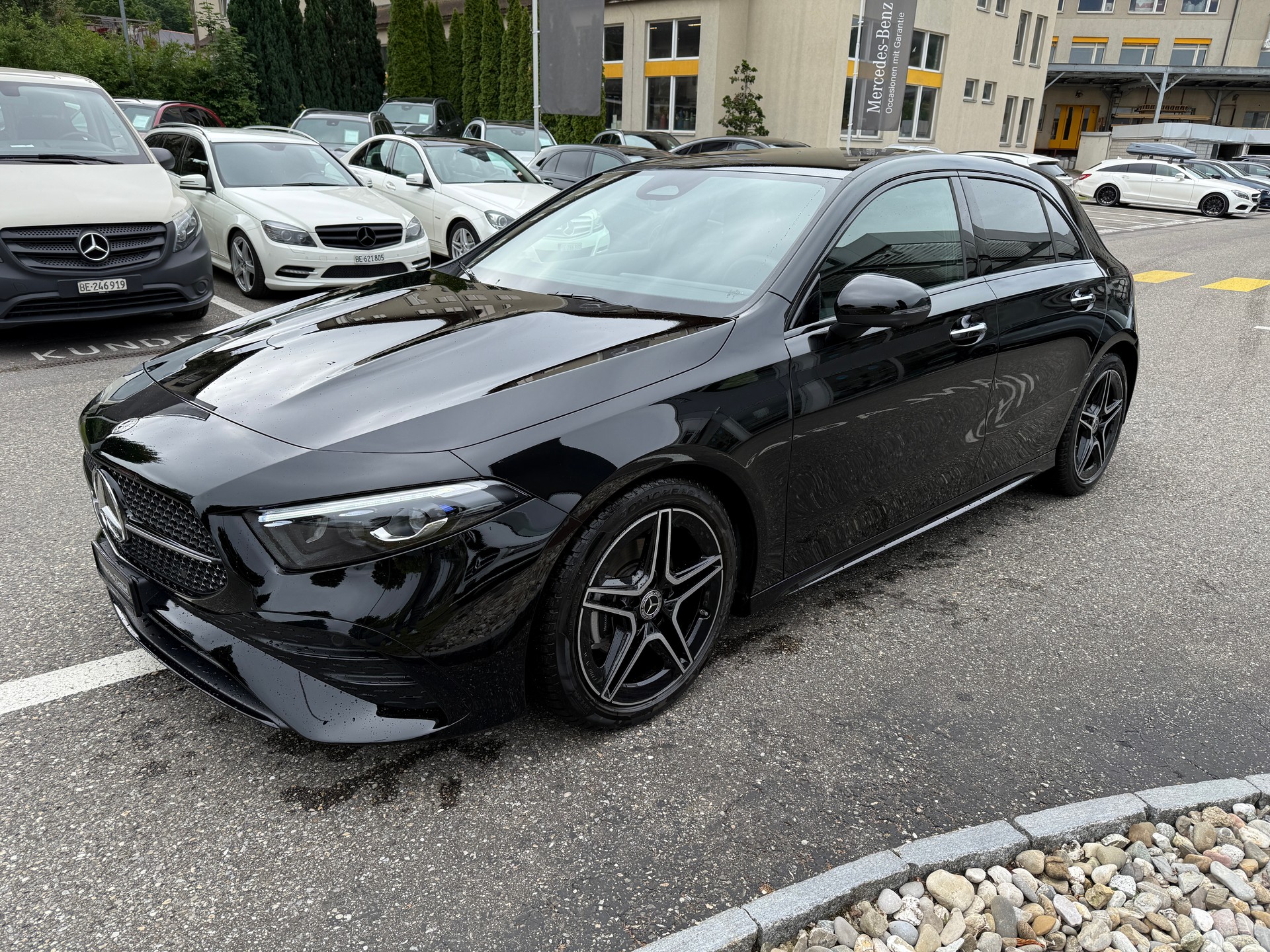MERCEDES-BENZ A 200 AMG Line-image-2
