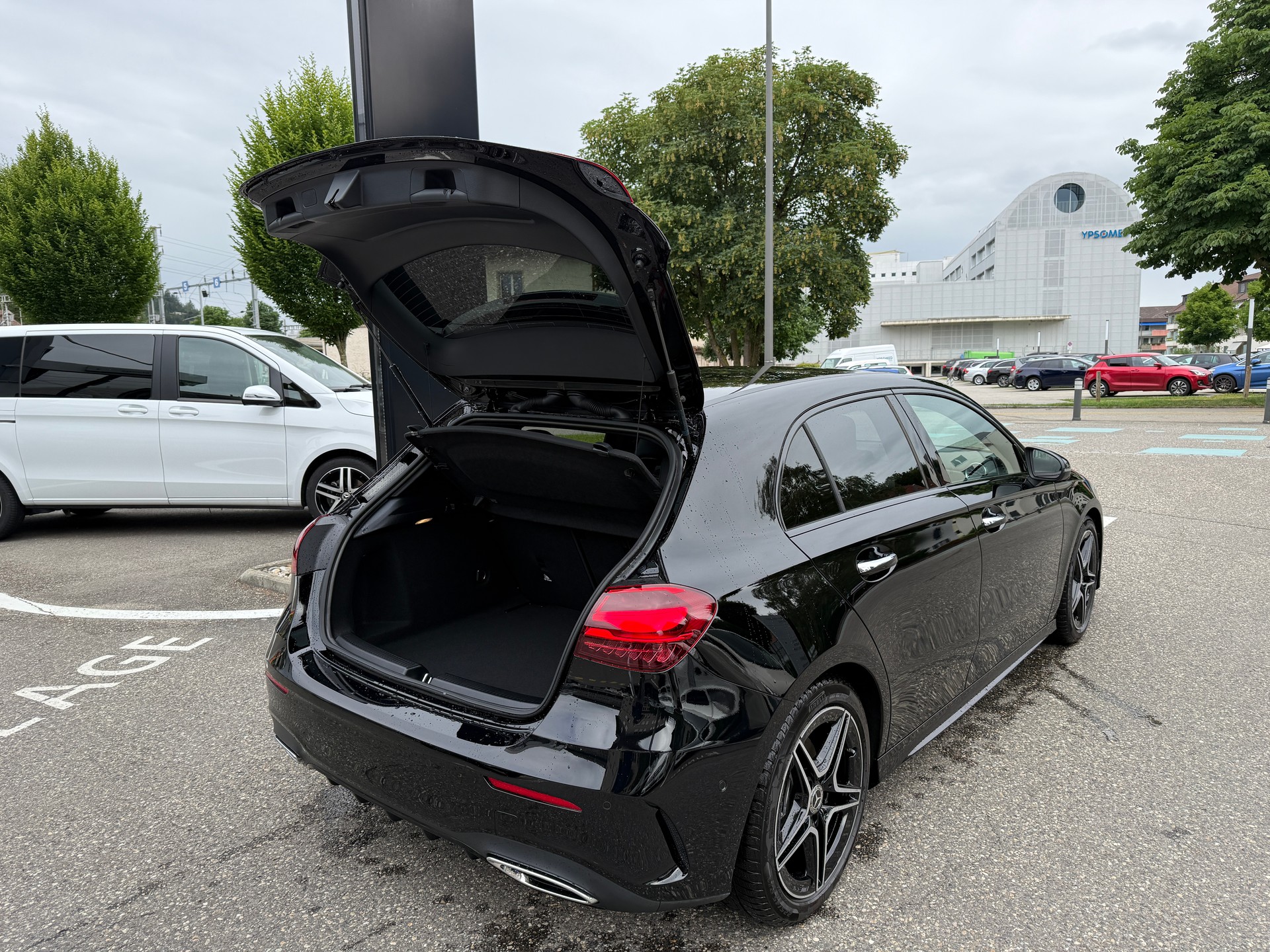 MERCEDES-BENZ A 200 AMG Line-image-7
