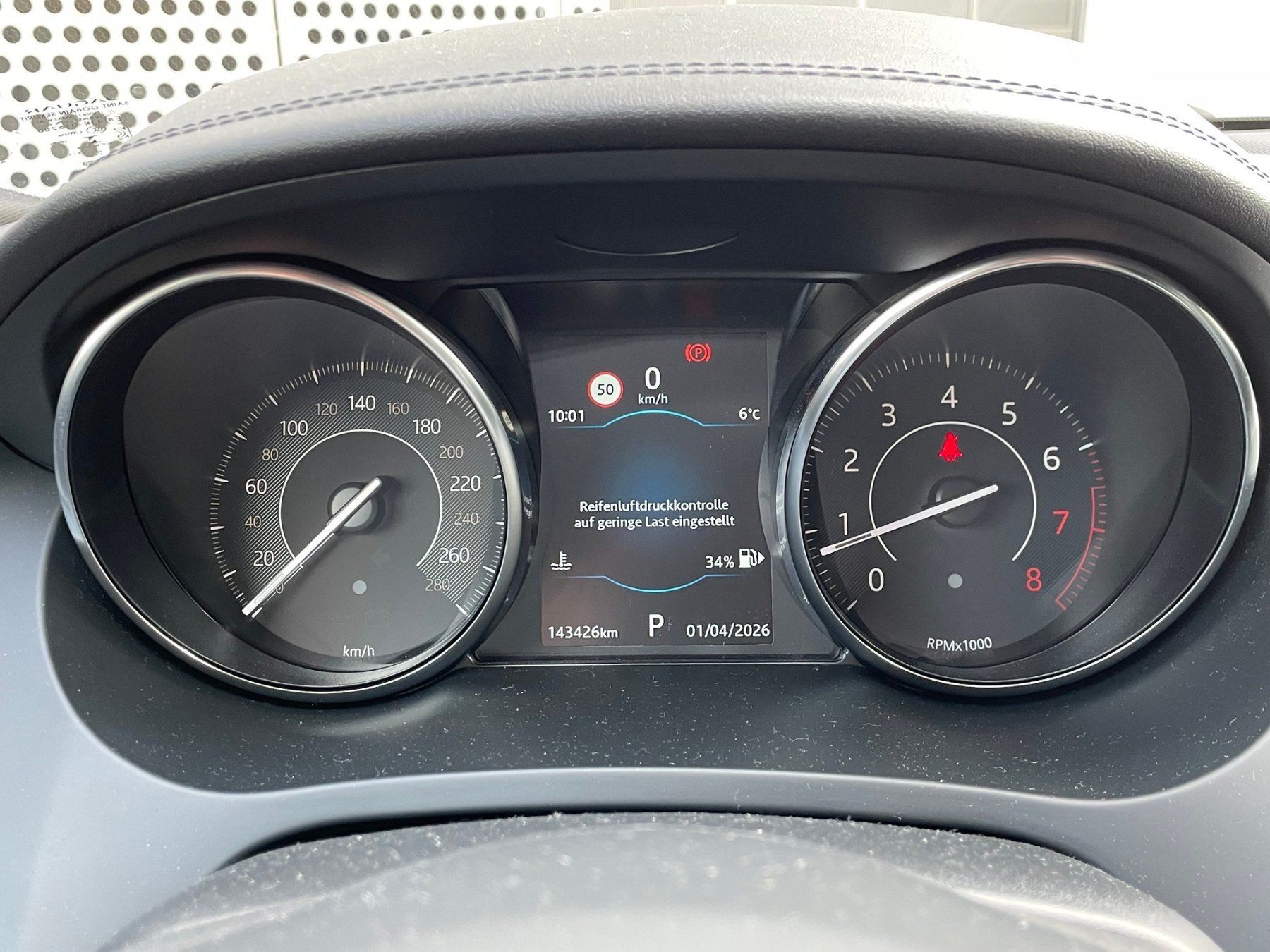 JAGUAR E-Pace 2.0 P250 S AWD Automatik-image-7