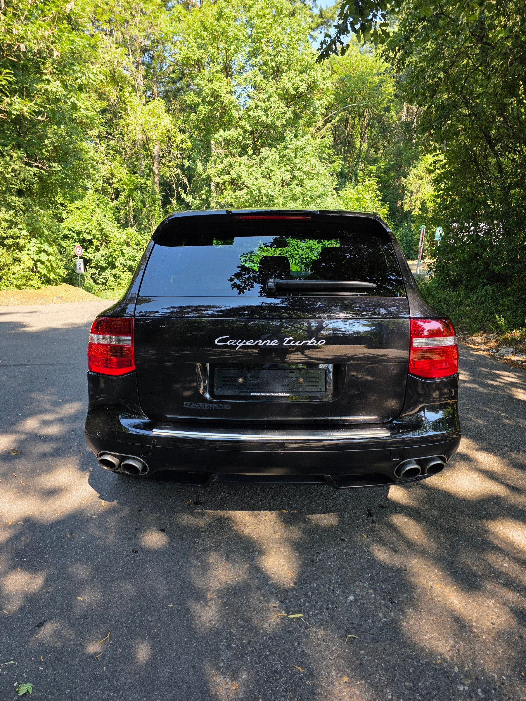 PORSCHE 4.8 V8 Turbo-image-2