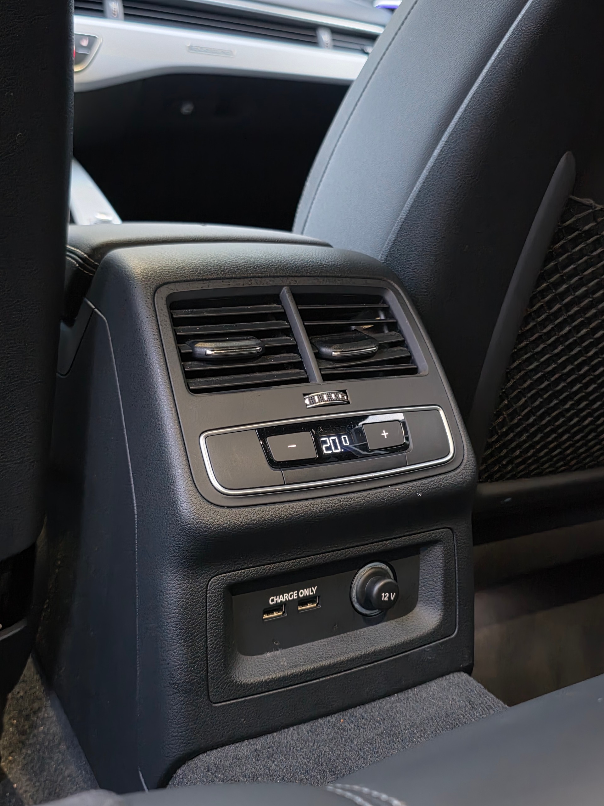 AUDI A4 Avant 50 TDI S line quattro tiptronic *S line Competition *Standheizung *ACC *V6 Diesel *Top Zustand-image-12