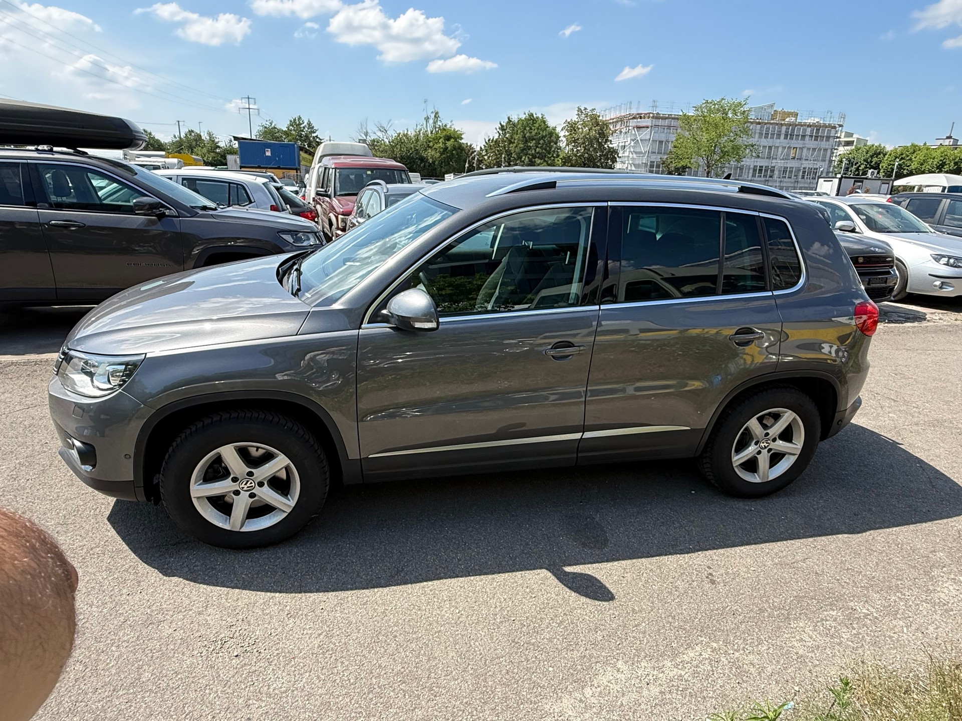 VW Tiguan 1.4 TSI Sport&Style 4Motion-image-2