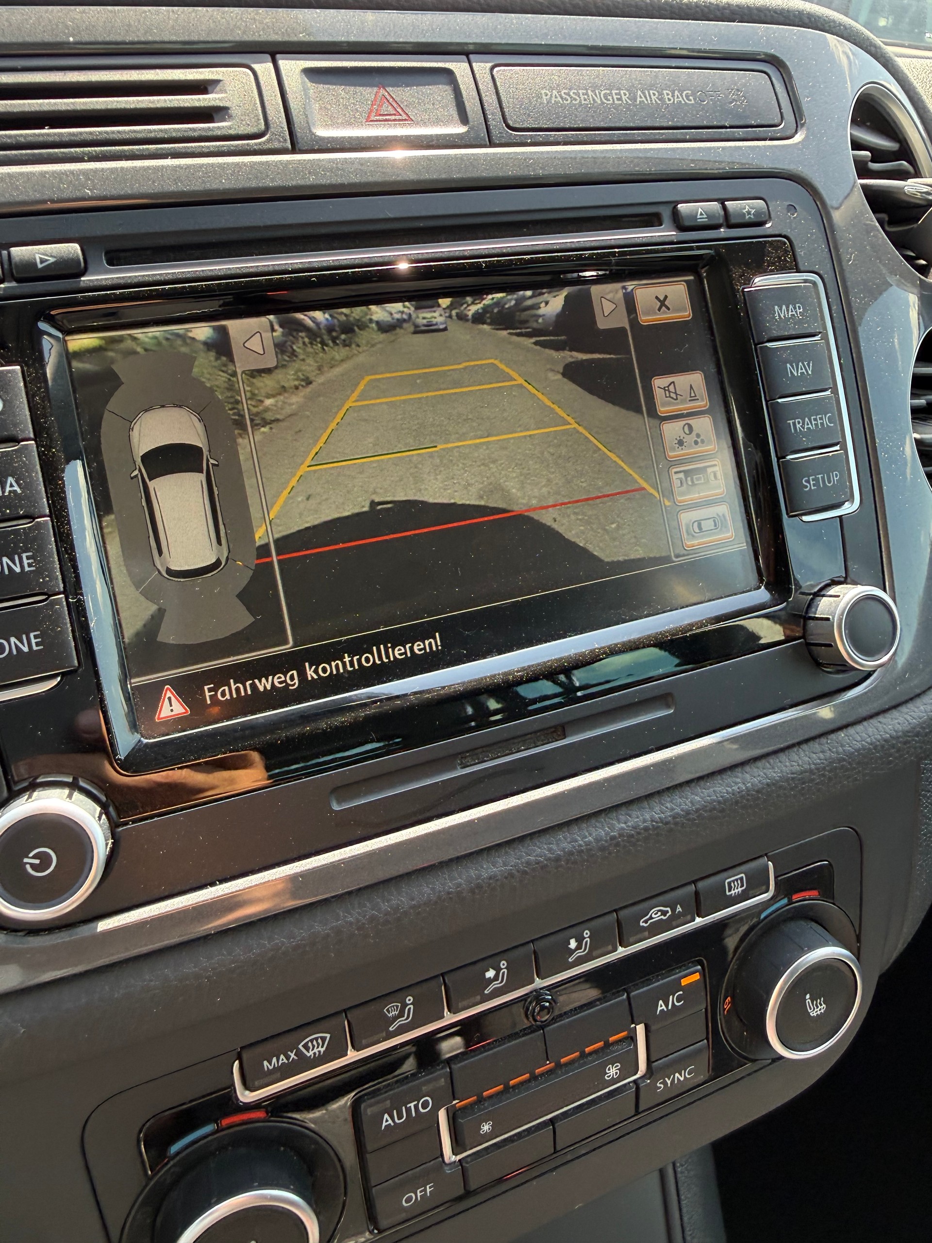 VW Tiguan 1.4 TSI Sport&Style 4Motion-image-12