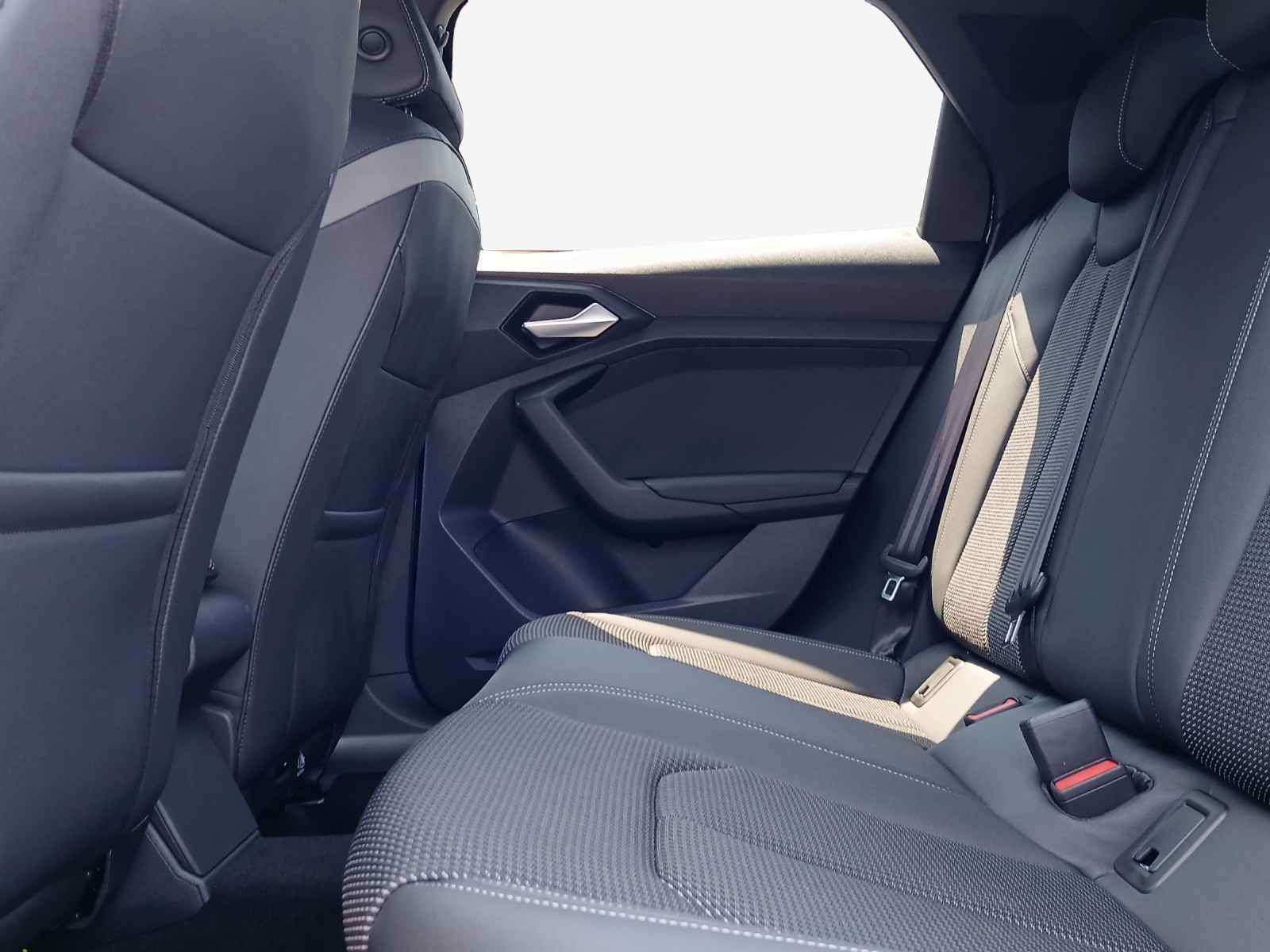 AUDI A1 Sportback 30 TFSI S Line Attraction S-tronic-image-11
