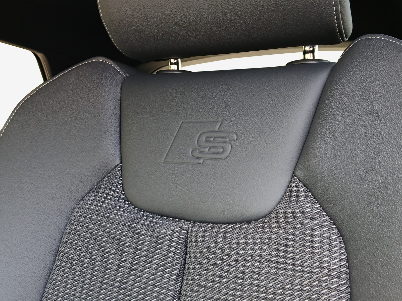 AUDI A1 Sportback 30 TFSI S Line Attraction S-tronic-image-14