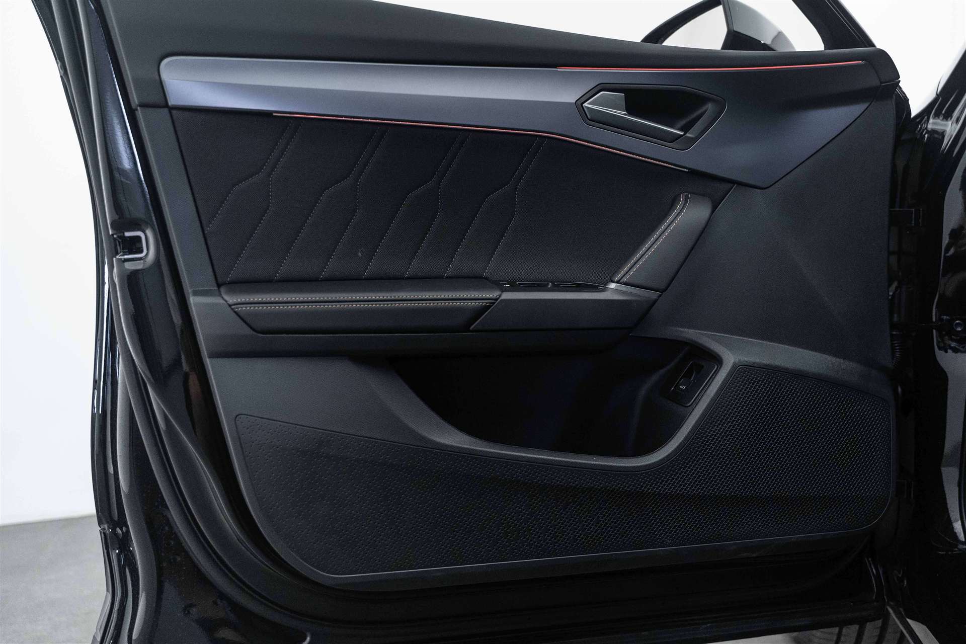 CUPRA Formentor 1.5 TSI DSG-Automat NEW-image-6