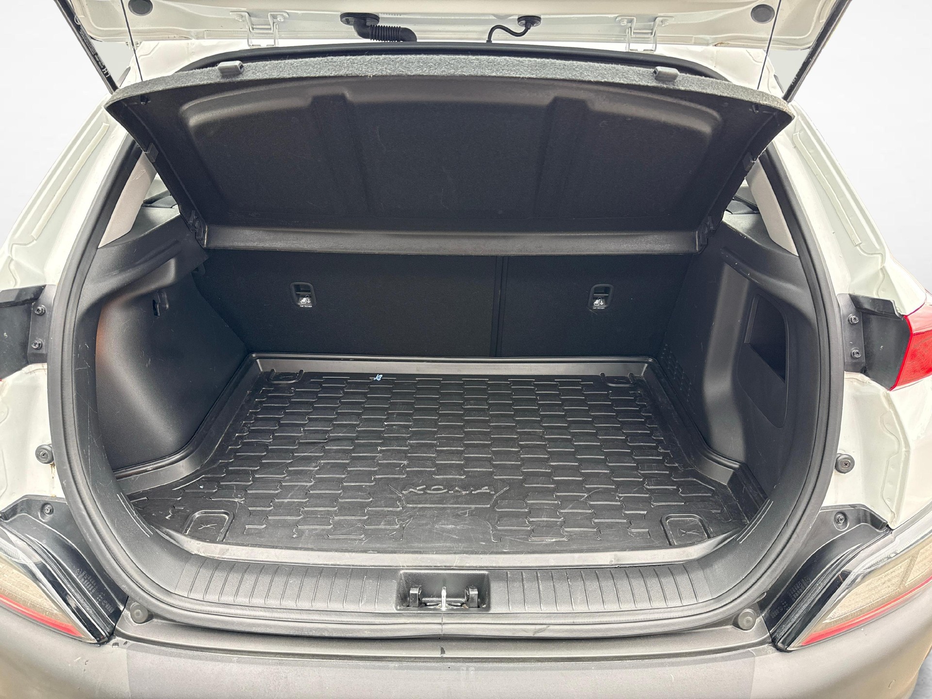HYUNDAI Kona 1.6 T-GDi Amplia 4WD-image-11