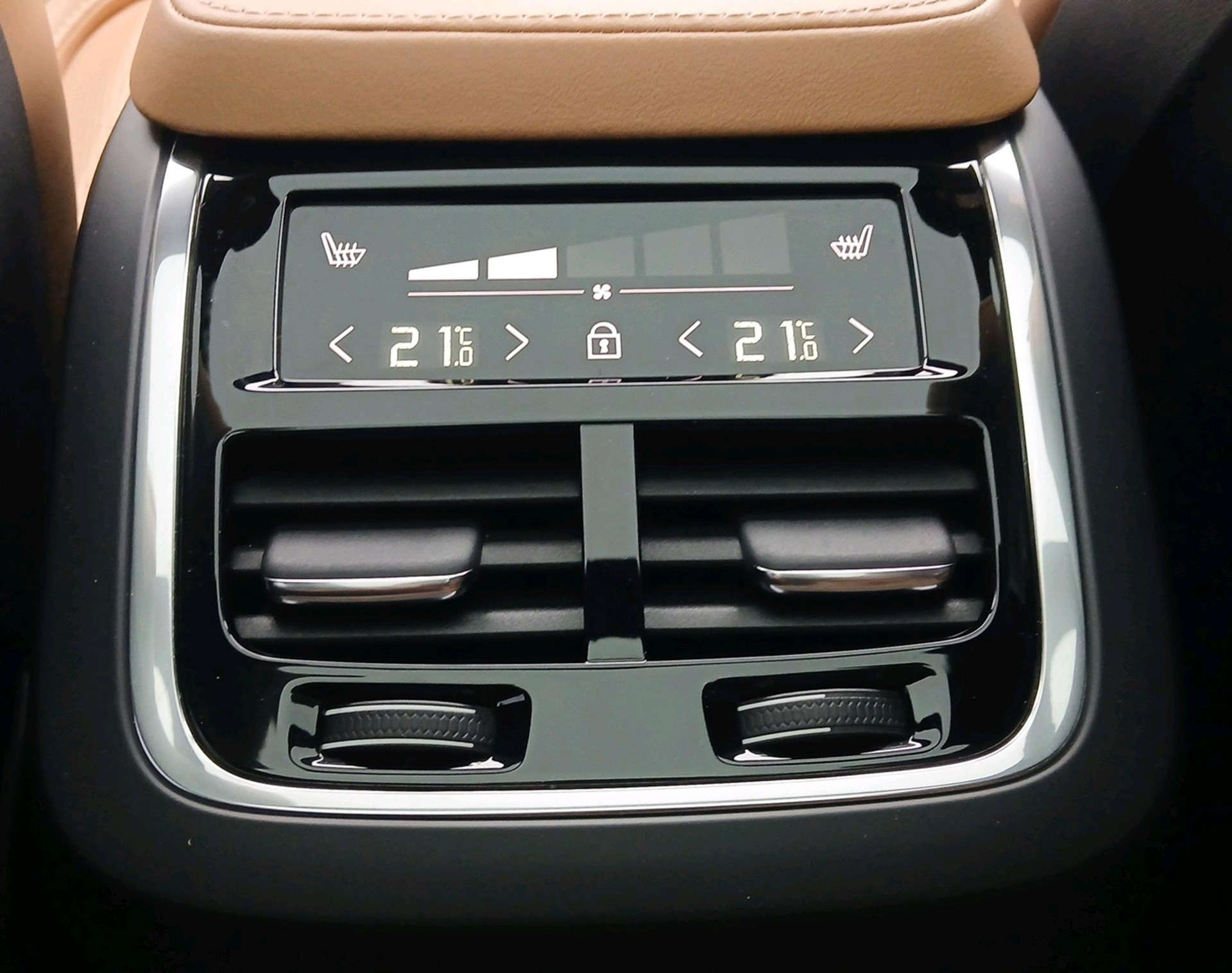 VOLVO XC90 2.0 T8 TE Inscription 7P.-image-22