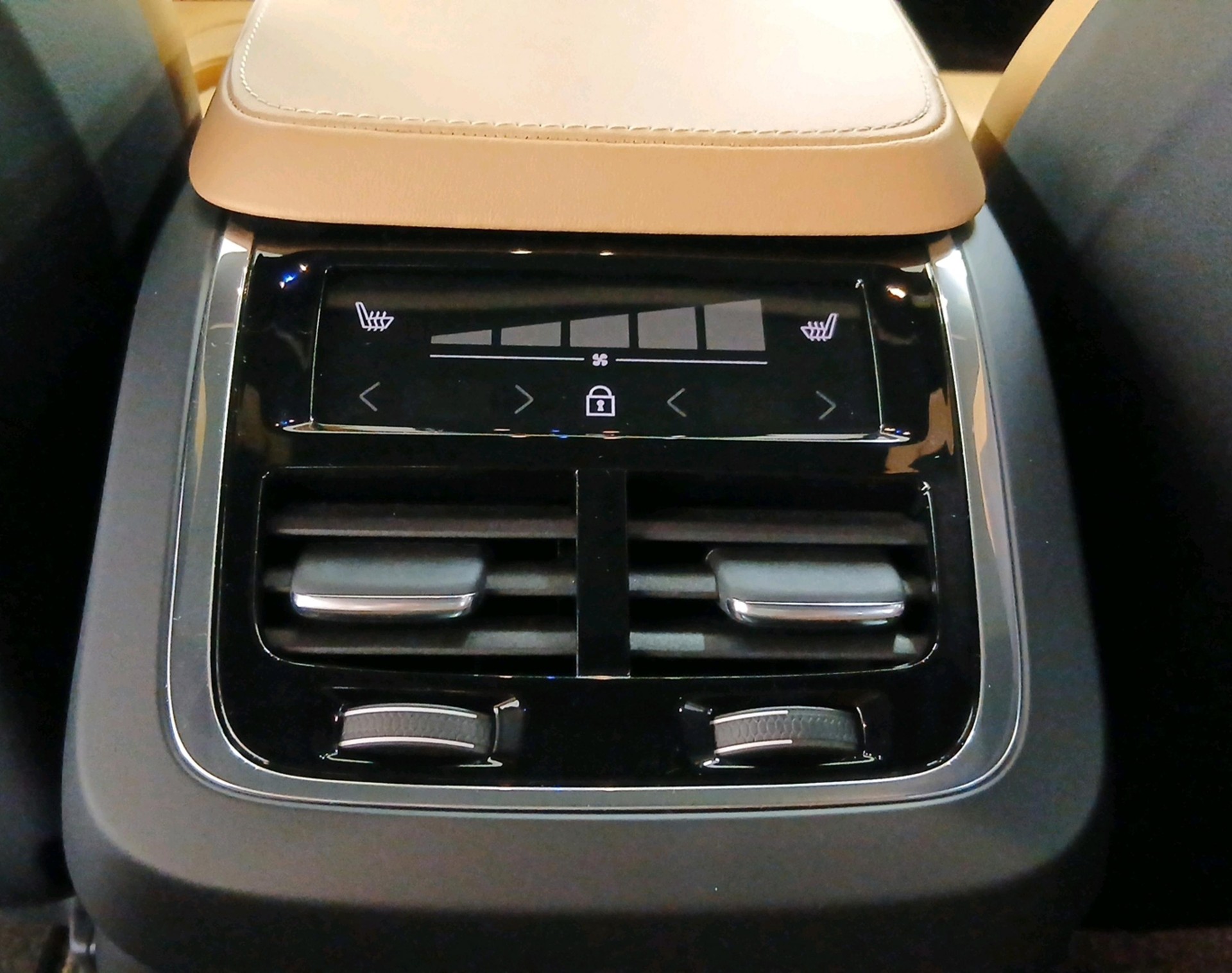 VOLVO XC90 2.0 T8 TE Inscription 7P.-image-19