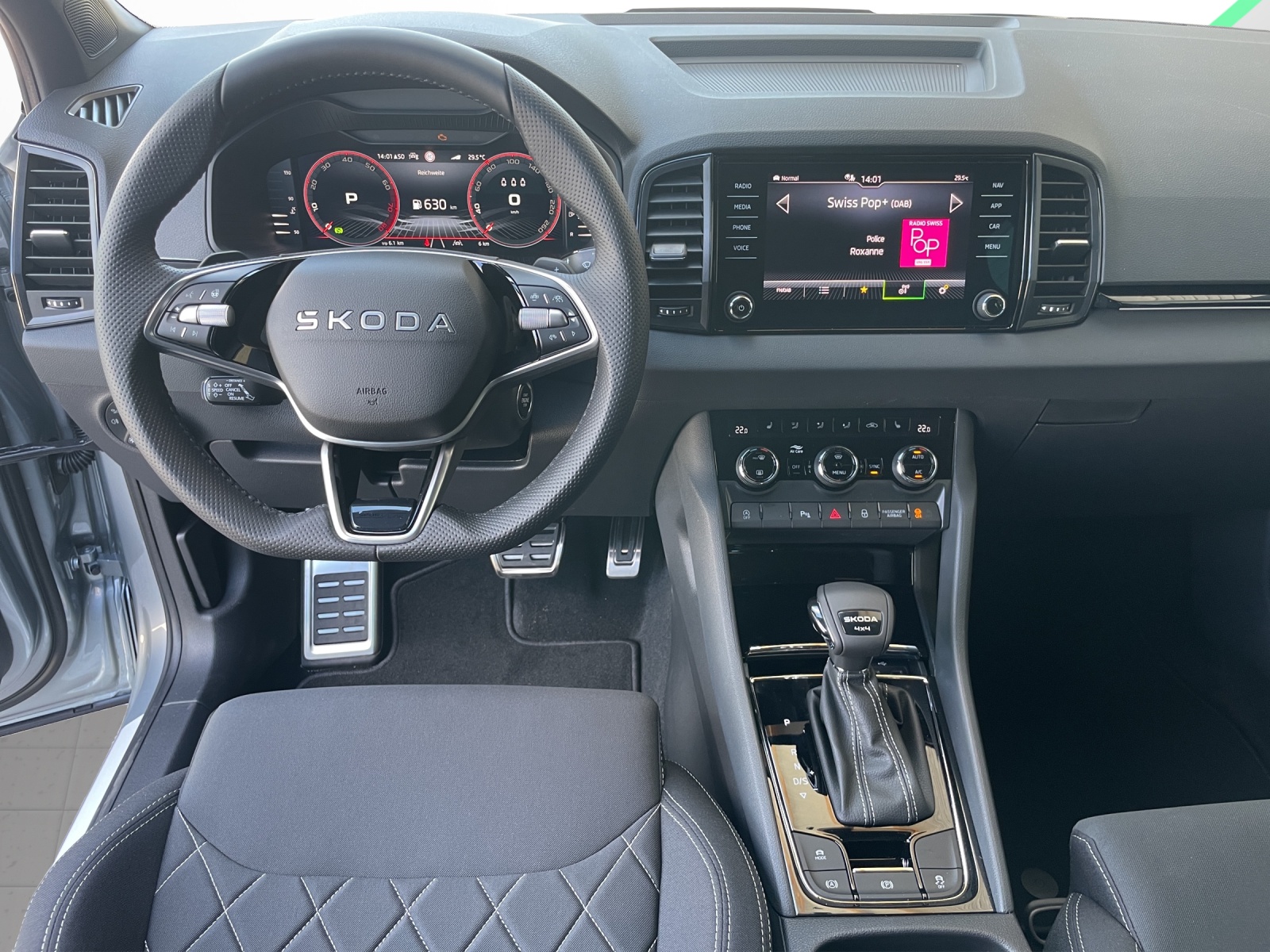 SKODA Karoq 2.0 TSI SportLine 4x4 DSG-image-9