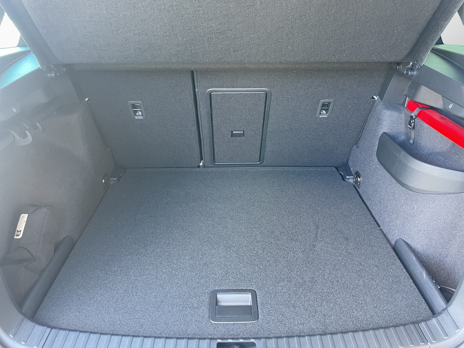 SKODA Karoq 2.0 TSI SportLine 4x4 DSG-image-14