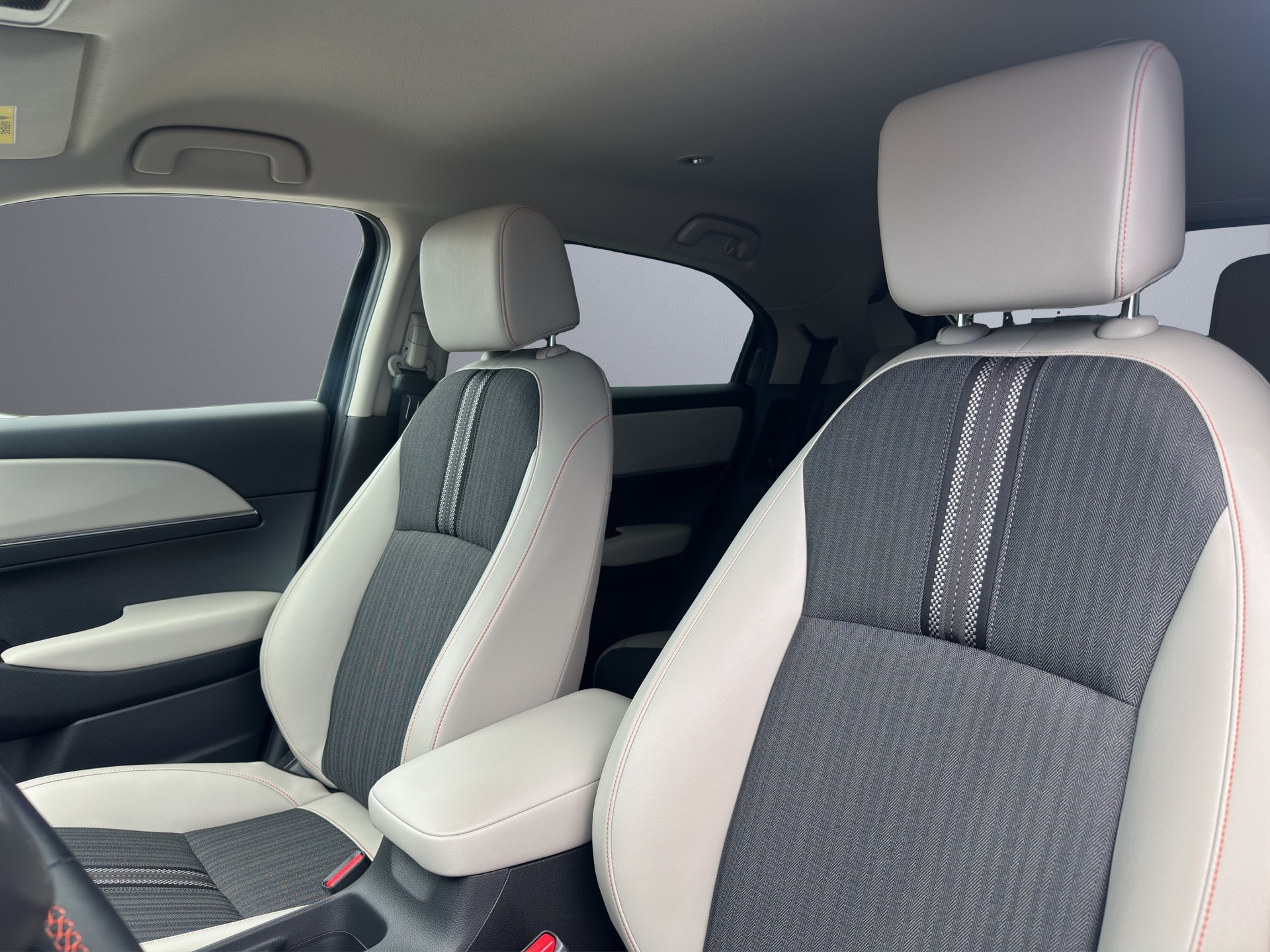 HONDA HR-V 1.5 i-MMD Advance Style-image-13