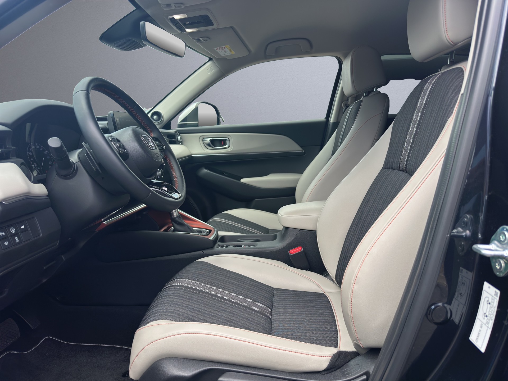 HONDA HR-V 1.5 i-MMD Advance Style-image-8