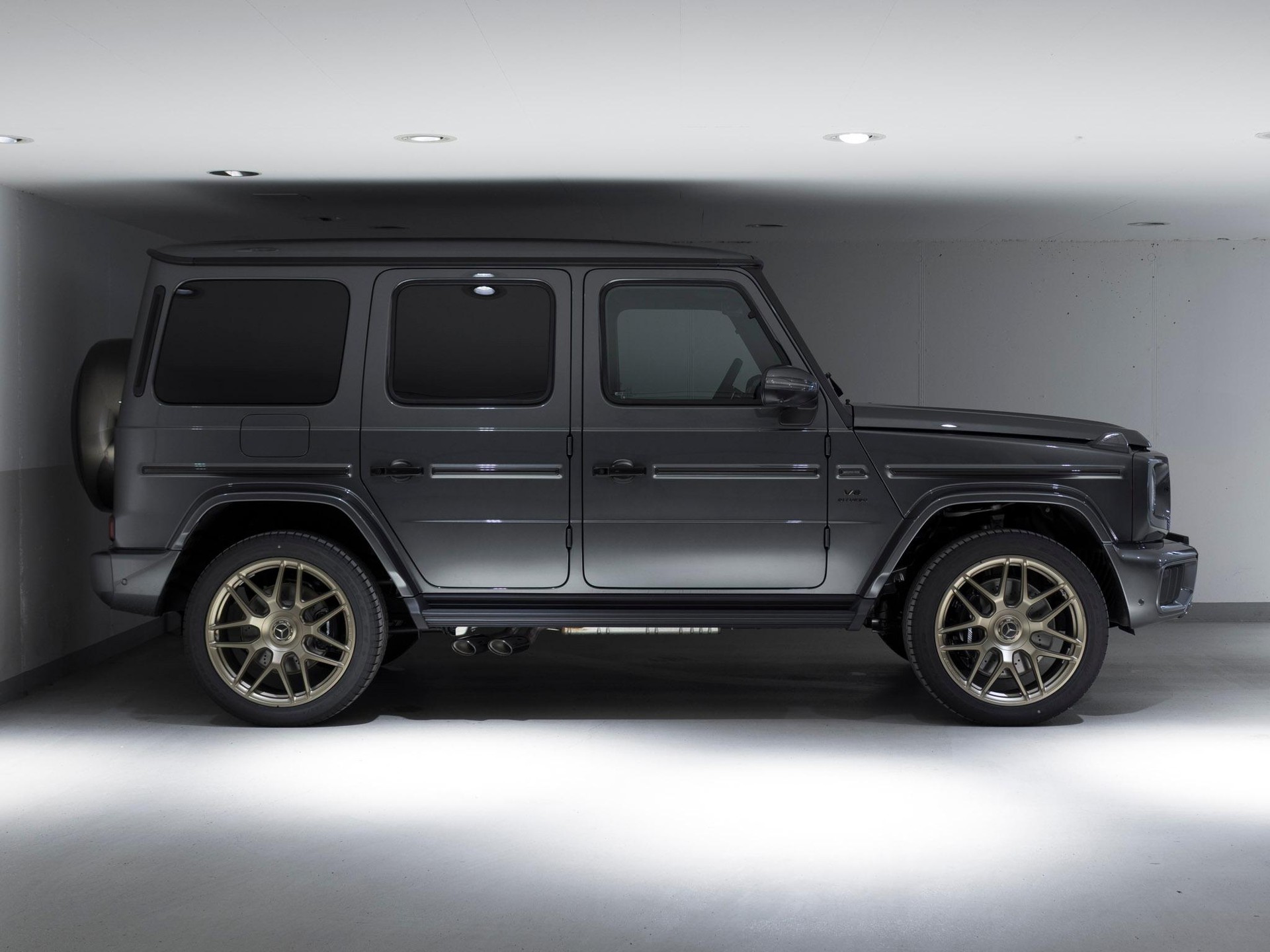 MERCEDES-BENZ G 63 AMG-image-2