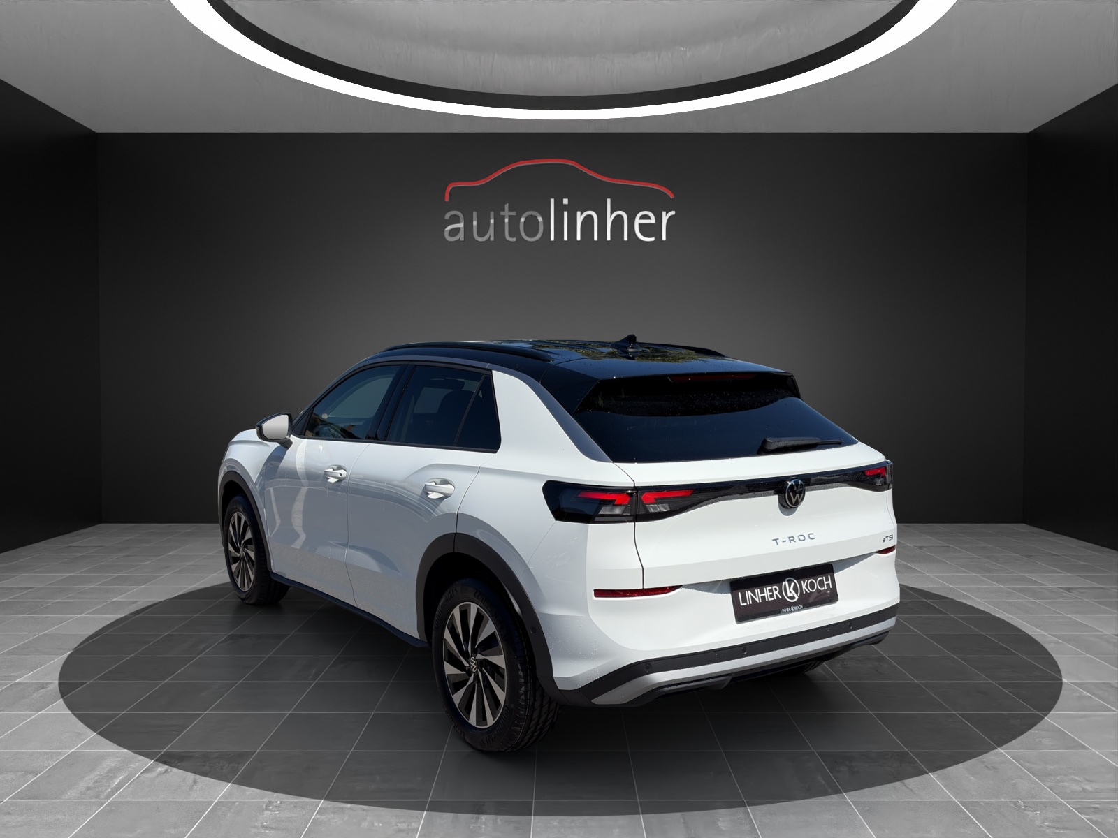 VW T-Roc 1.5 eTSI mHEV Life DSG-image-2