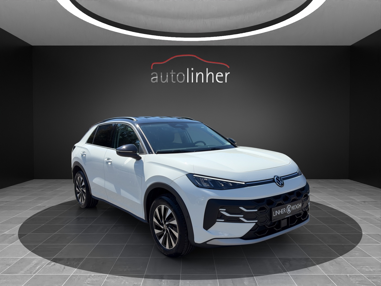 VW T-Roc 1.5 eTSI mHEV Life DSG-image-5