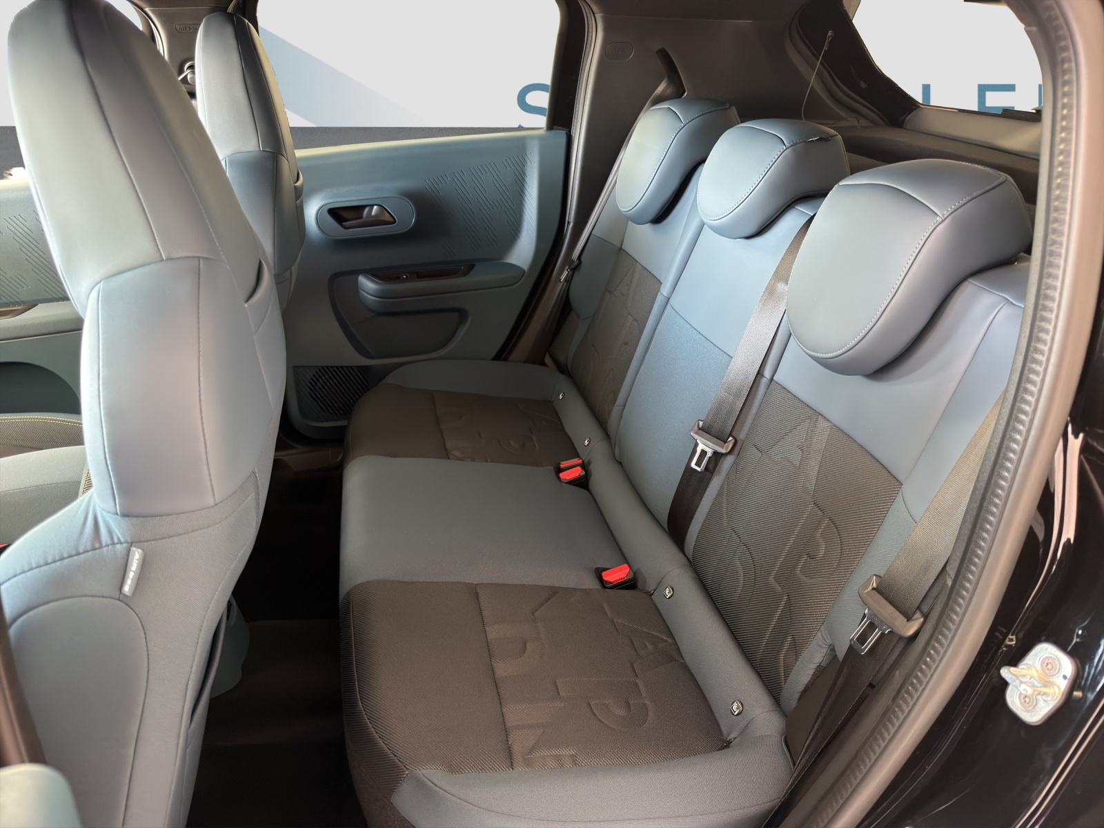 FIAT GRANDE PANDA 1.2 Hybrid Icon-image-7