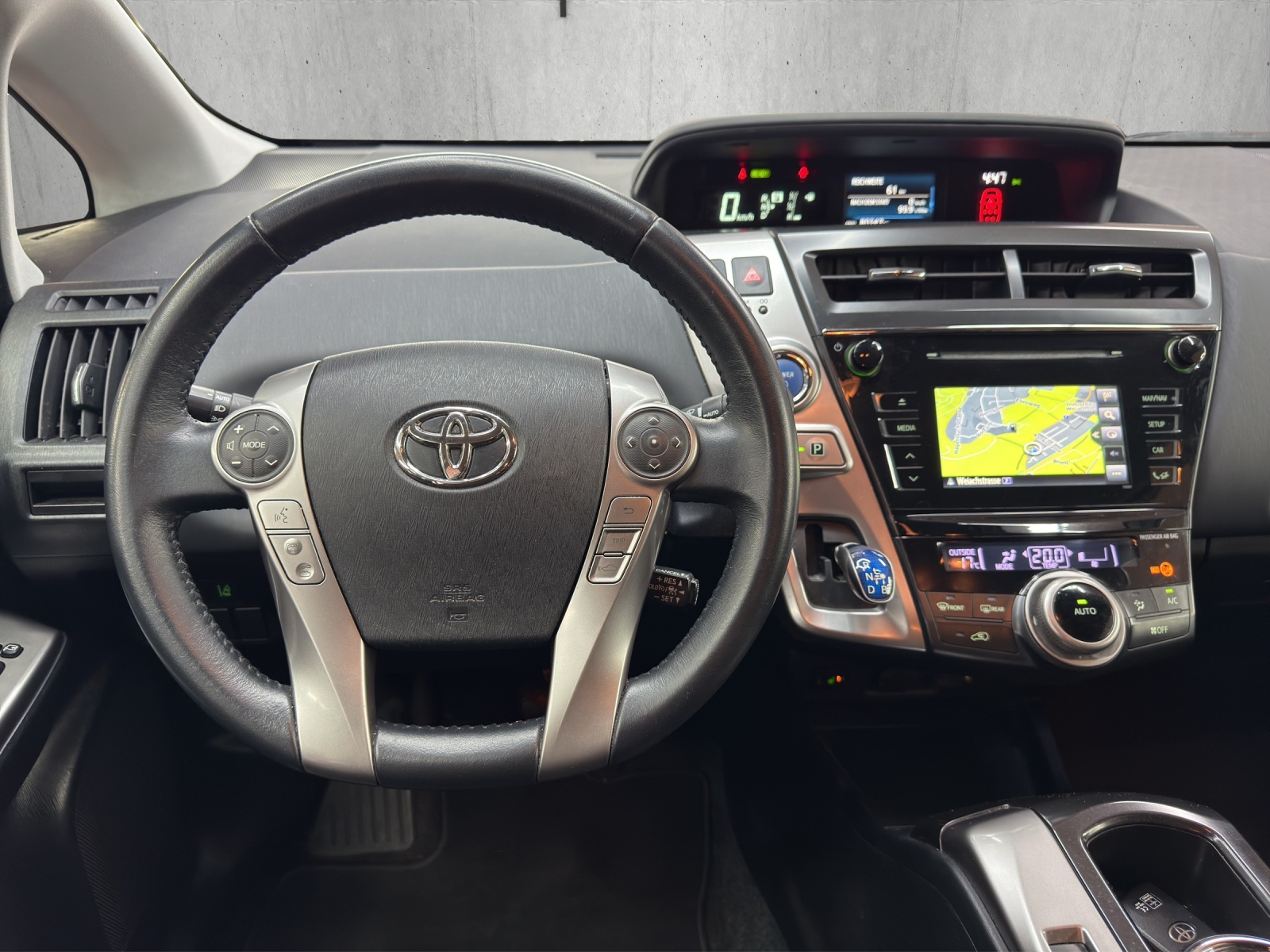 TOYOTA Prius+ 1.8 VVT-i HSD Style-image-9