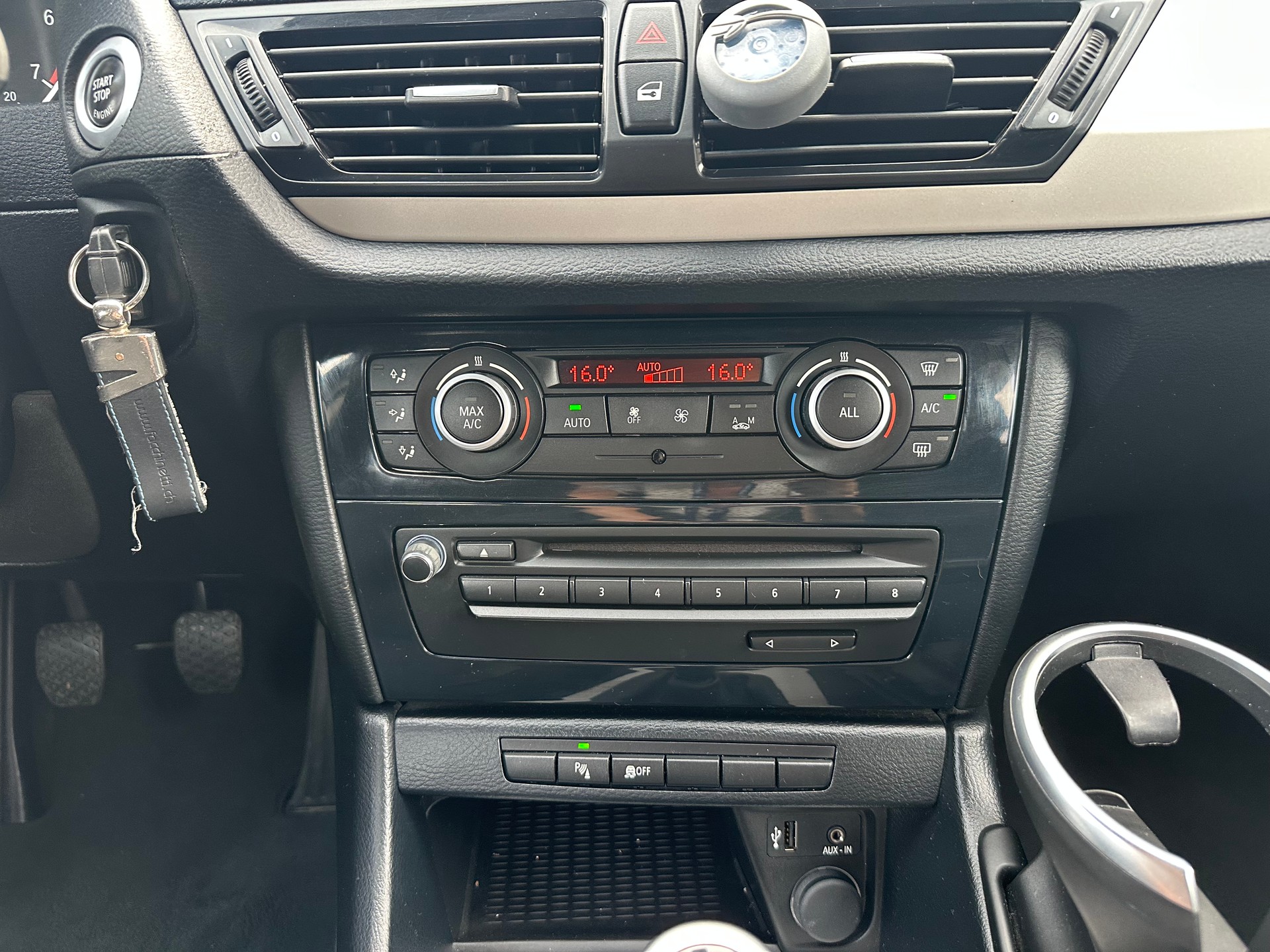 BMW X1 sDrive 18i xLine-image-8