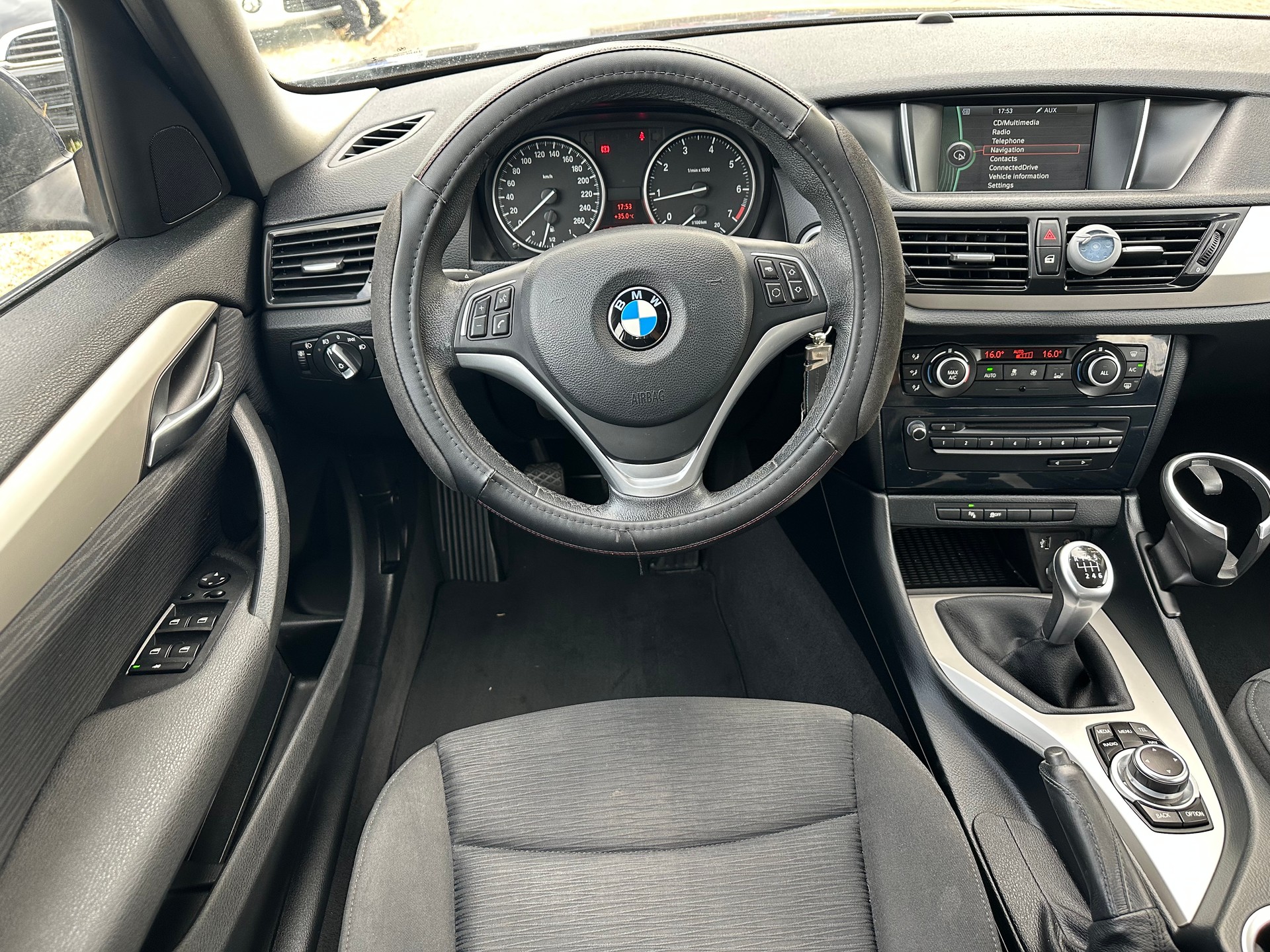 BMW X1 sDrive 18i xLine-image-6