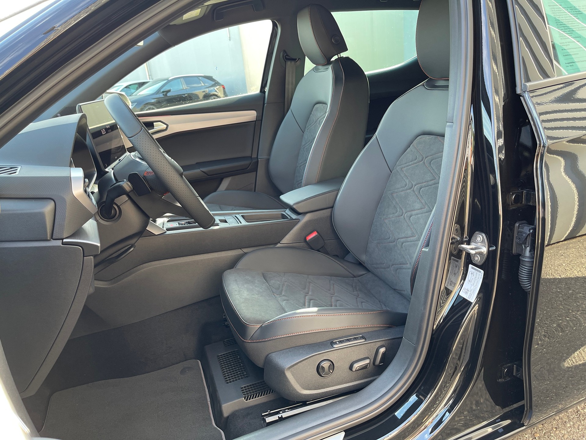 SEAT Leon 1.5 eHybrid pHEV DSG Move FR-image-6