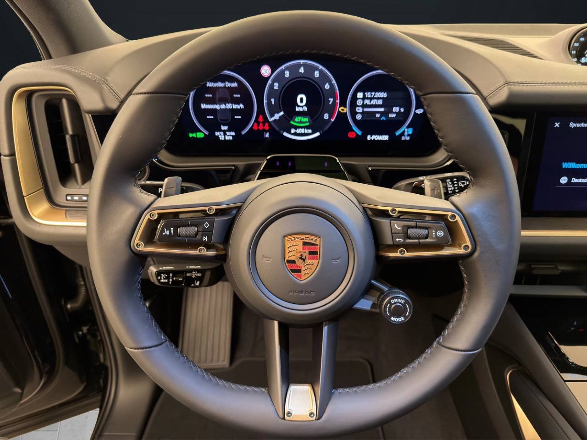 PORSCHE Cayenne E-Hybrid Black Edition-image-13