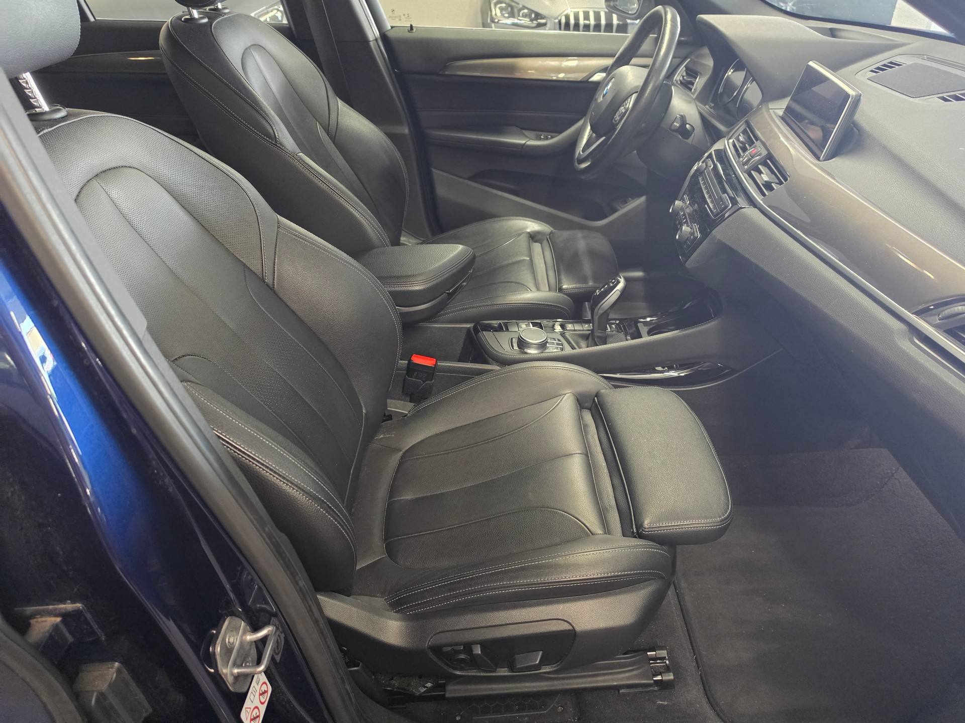 BMW X1 xDrive 20d xLine Steptronic-image-10
