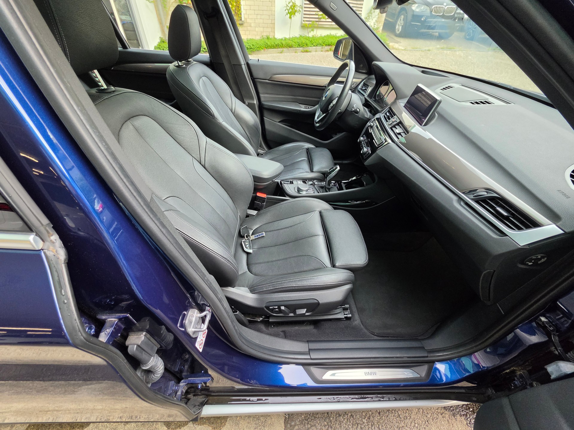 BMW X1 xDrive 20d xLine Steptronic-image-14
