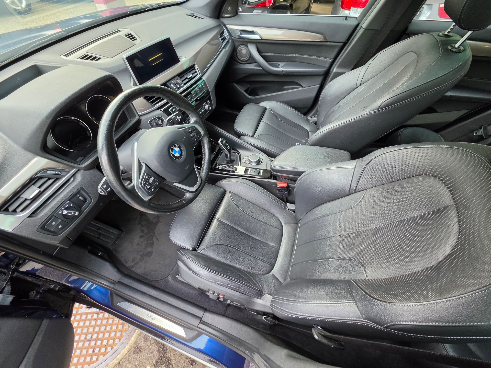 BMW X1 xDrive 20d xLine Steptronic-image-9