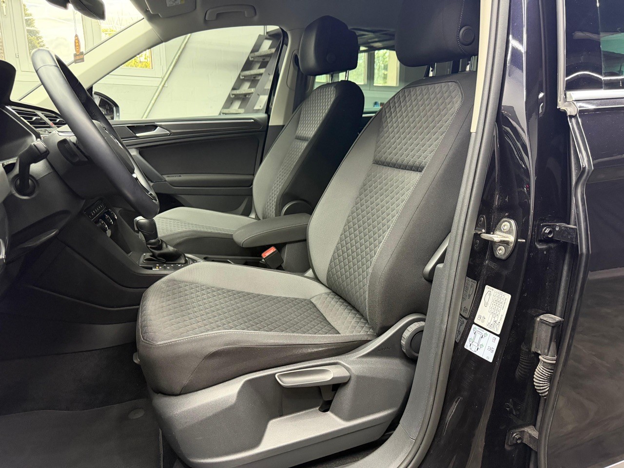 VW Tiguan 1.4TSI R-Line 4Motion DSG | Virtual Cockpit | ACC Tempomat | 360° Kamera-image-13