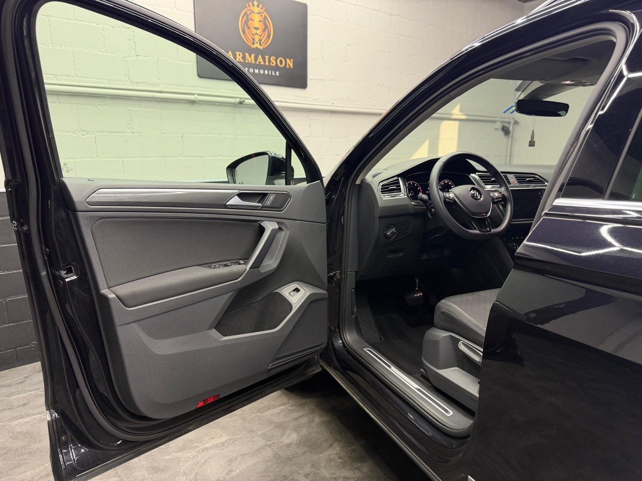VW Tiguan 1.4TSI R-Line 4Motion DSG | Virtual Cockpit | ACC Tempomat | 360° Kamera-image-11