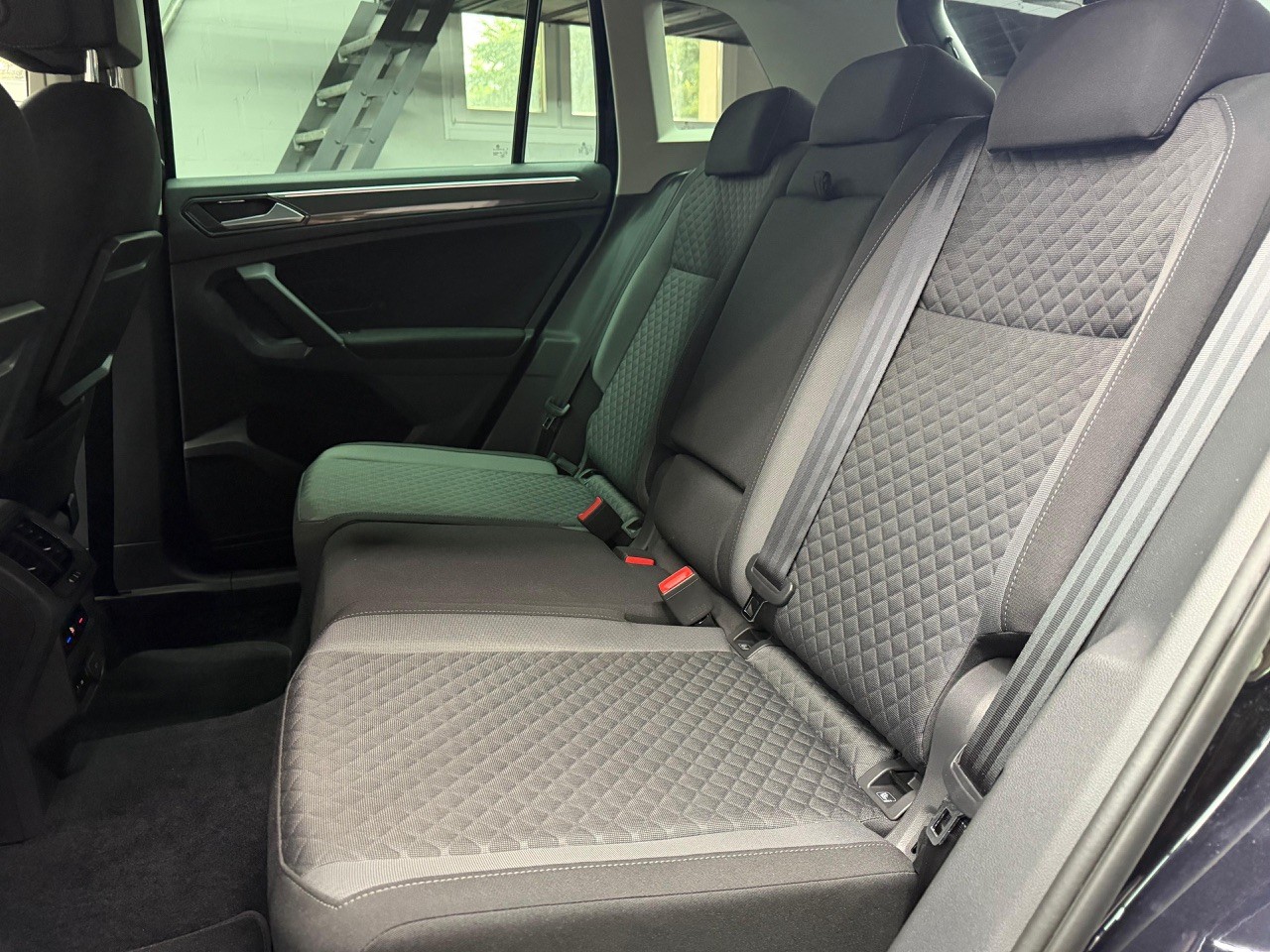 VW Tiguan 1.4TSI R-Line 4Motion DSG | Virtual Cockpit | ACC Tempomat | 360° Kamera-image-23