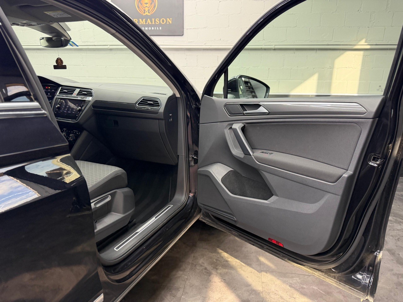 VW Tiguan 1.4TSI R-Line 4Motion DSG | Virtual Cockpit | ACC Tempomat | 360° Kamera-image-26