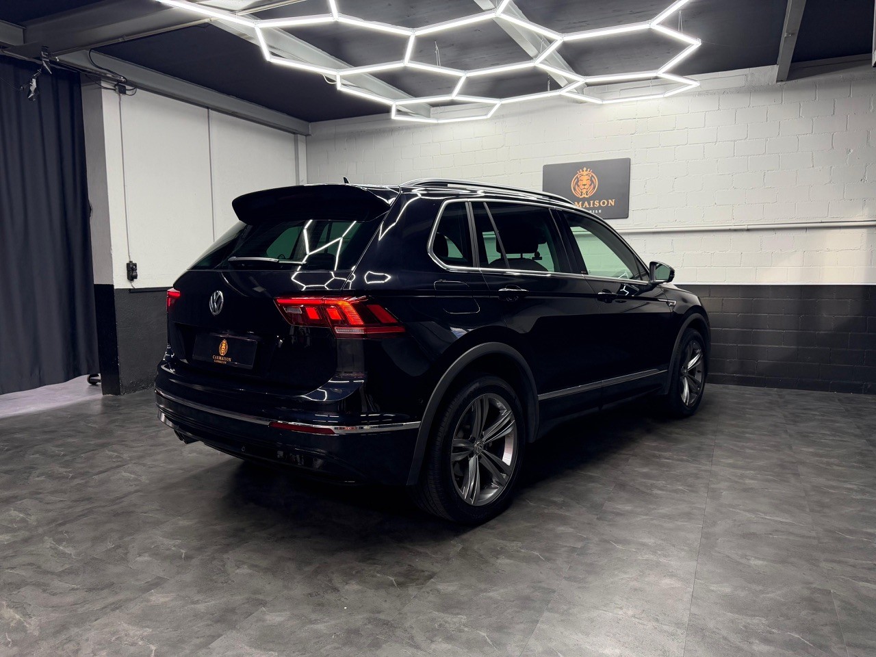 VW Tiguan 1.4TSI R-Line 4Motion DSG | Virtual Cockpit | ACC Tempomat | 360° Kamera-image-7