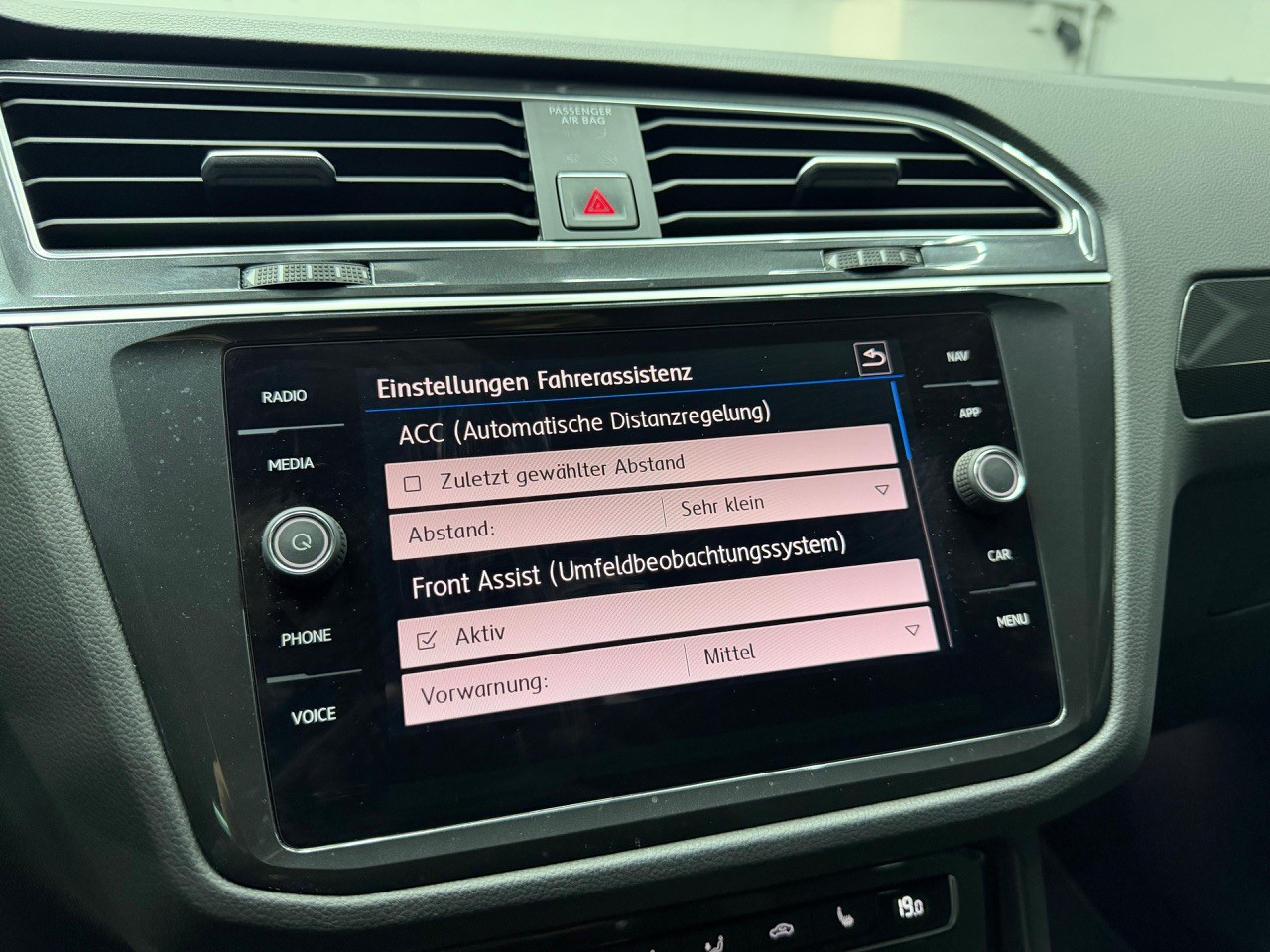 VW Tiguan 1.4TSI R-Line 4Motion DSG | Virtual Cockpit | ACC Tempomat | 360° Kamera-image-14
