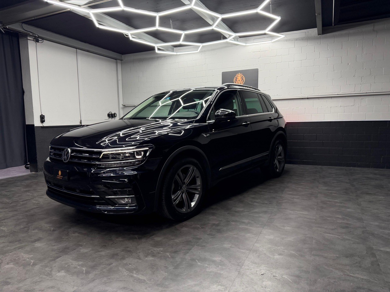 VW Tiguan 1.4TSI R-Line 4Motion DSG | Virtual Cockpit | ACC Tempomat | 360° Kamera-image-2
