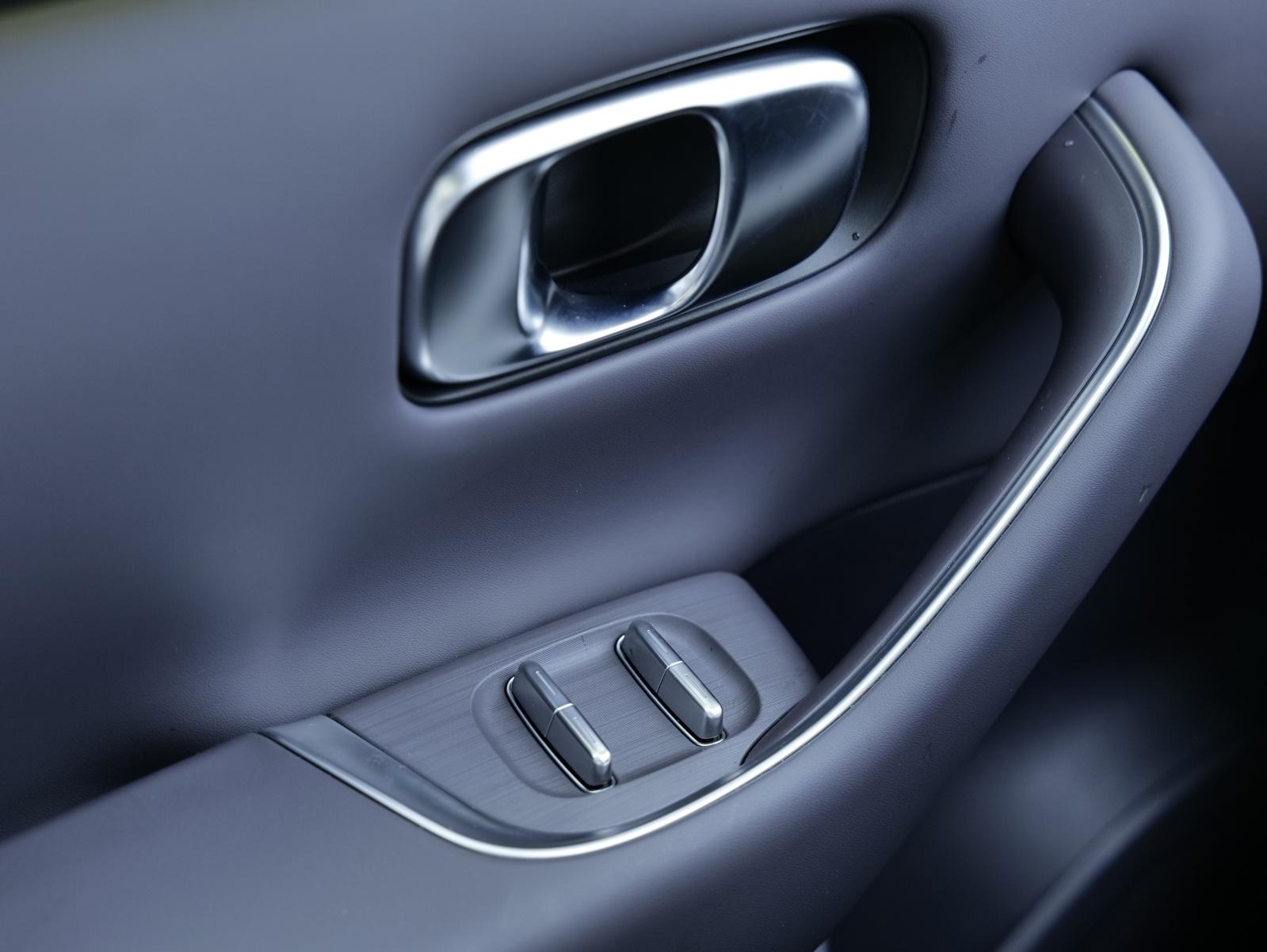 LEAPMOTOR C10 Design AWD-image-8