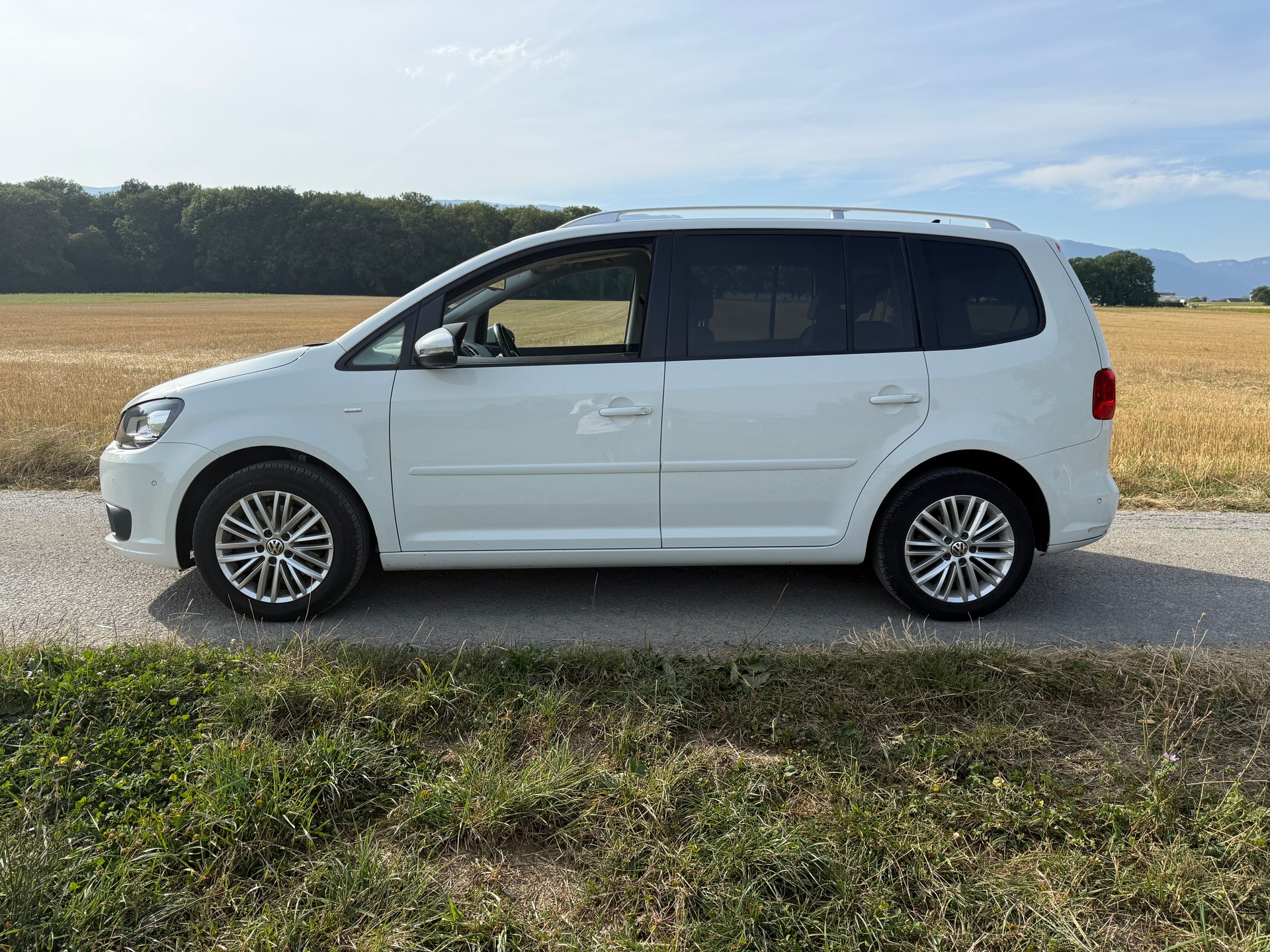 VW Touran 1.4 TSI Cup DSG-image-13