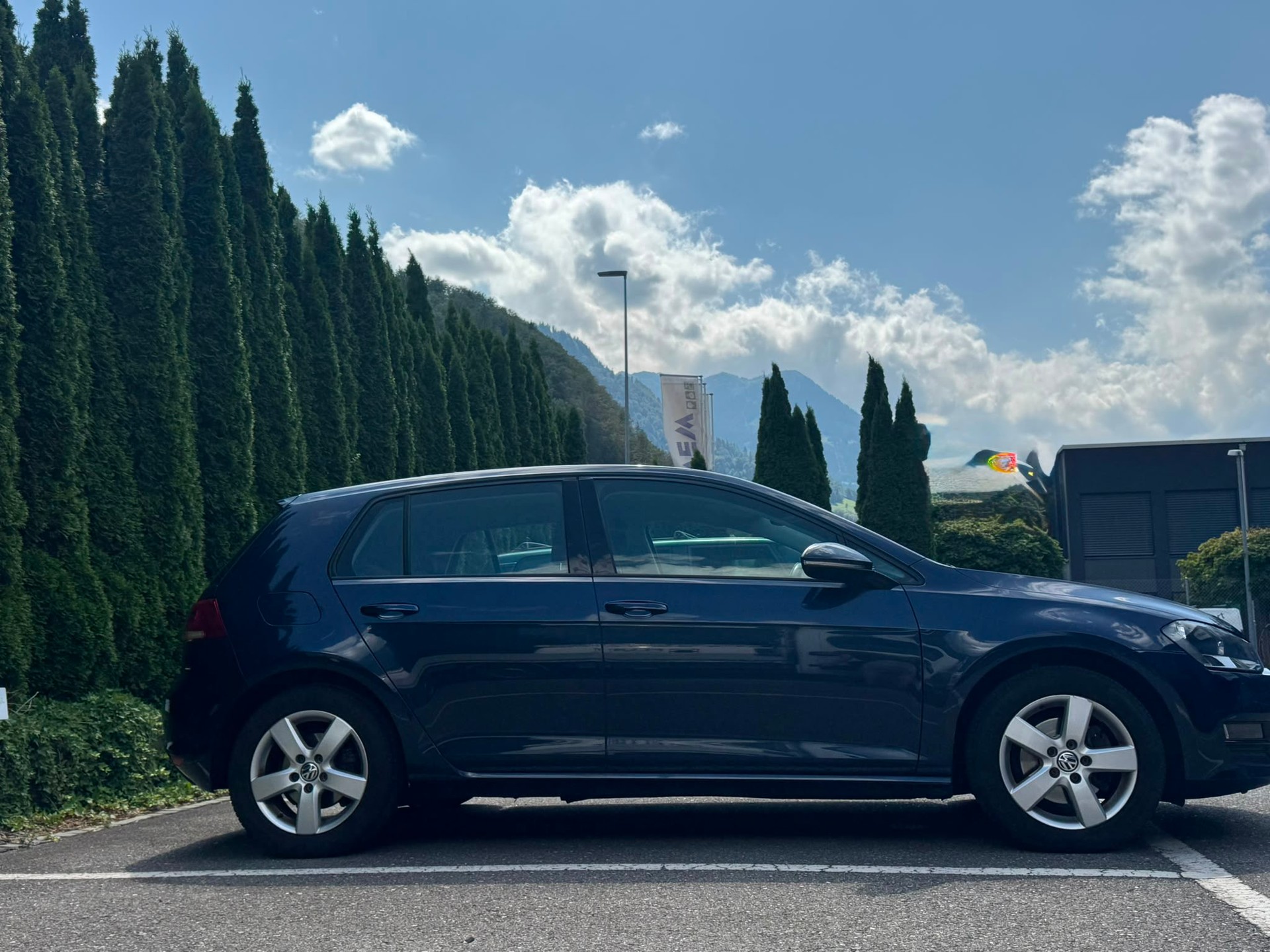 VW Golf 2.0 TDI Comfortline 4Motion-image-3
