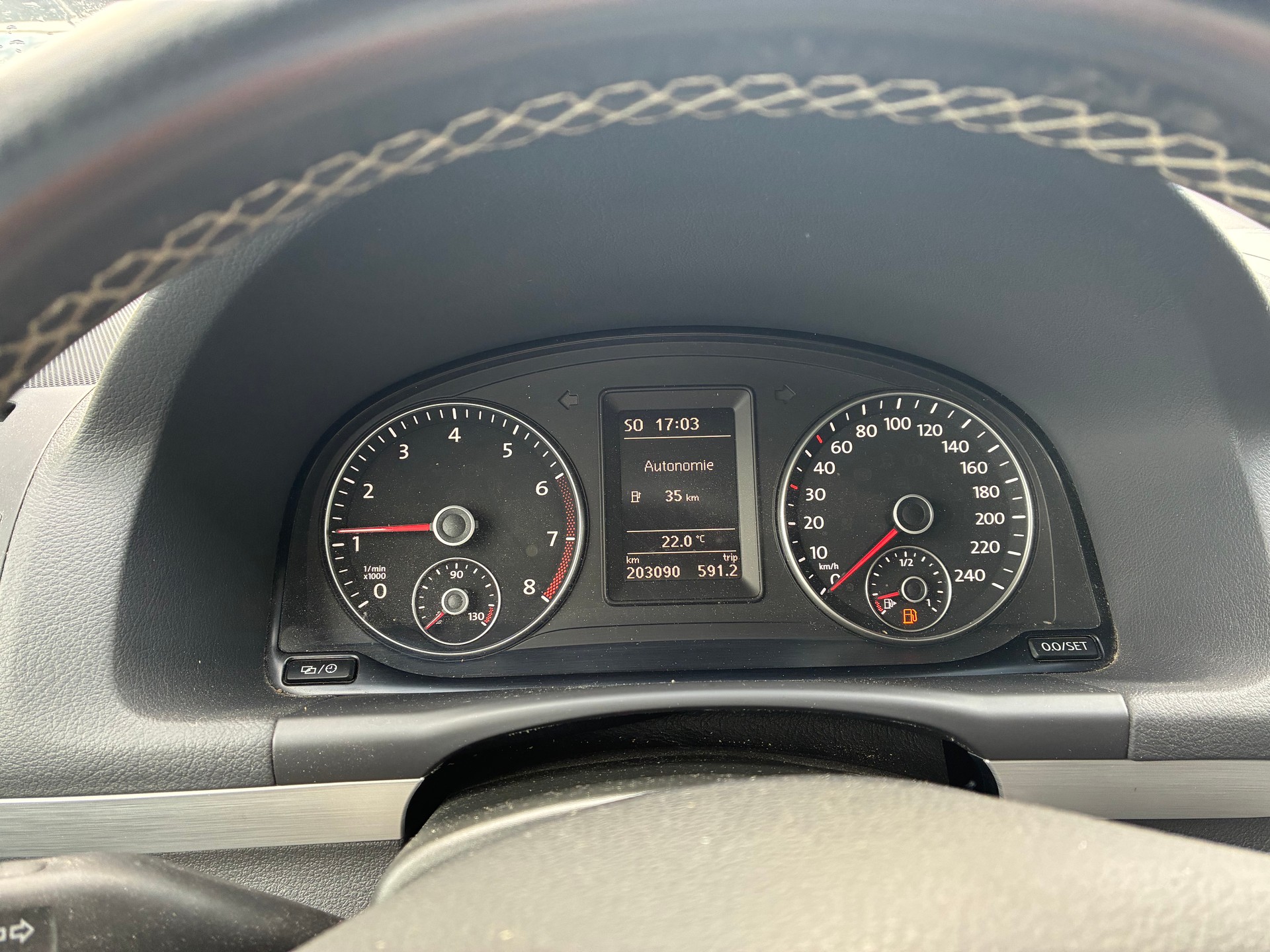 VW TOURAN-image-2