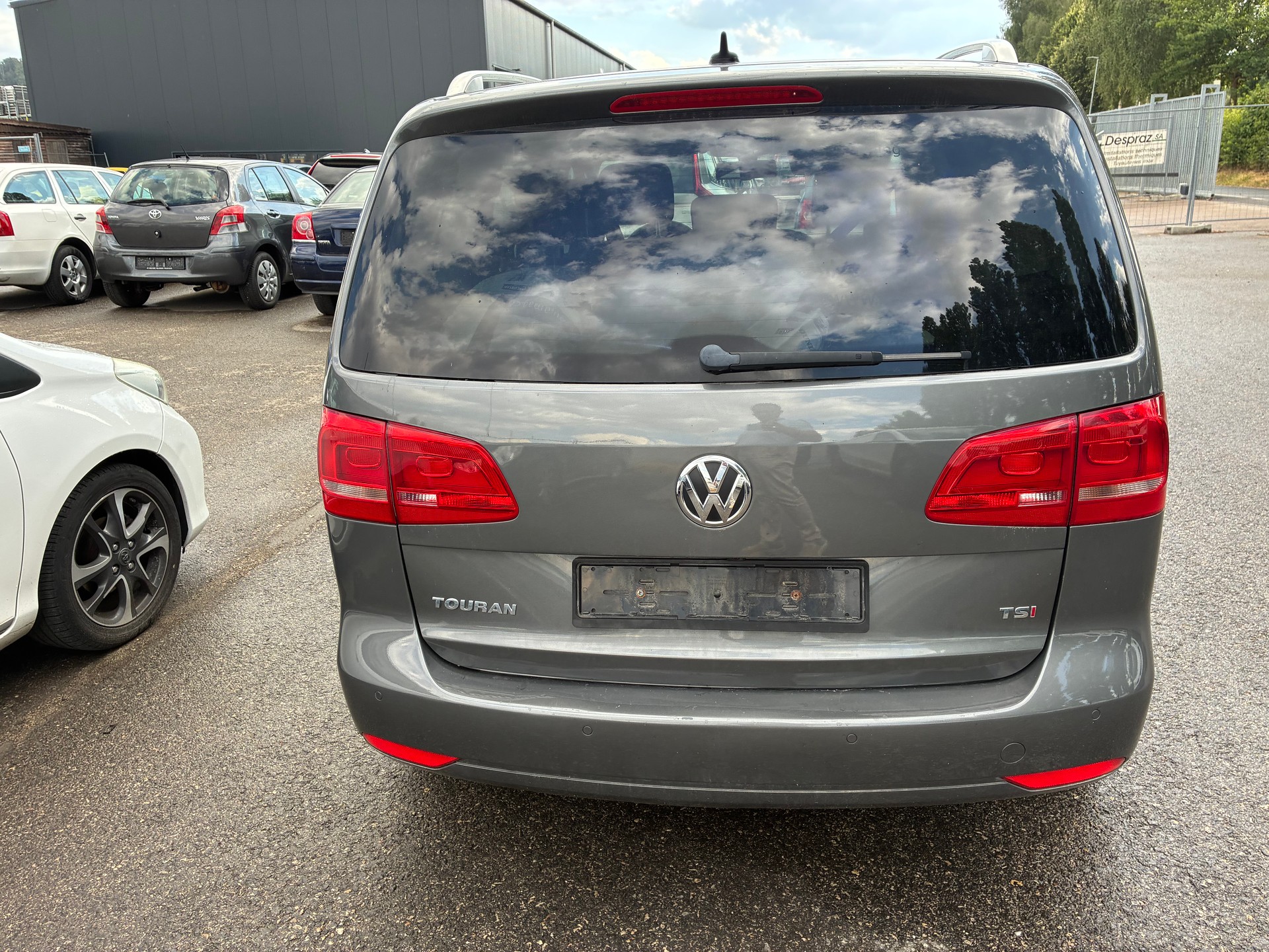 VW TOURAN-image-3