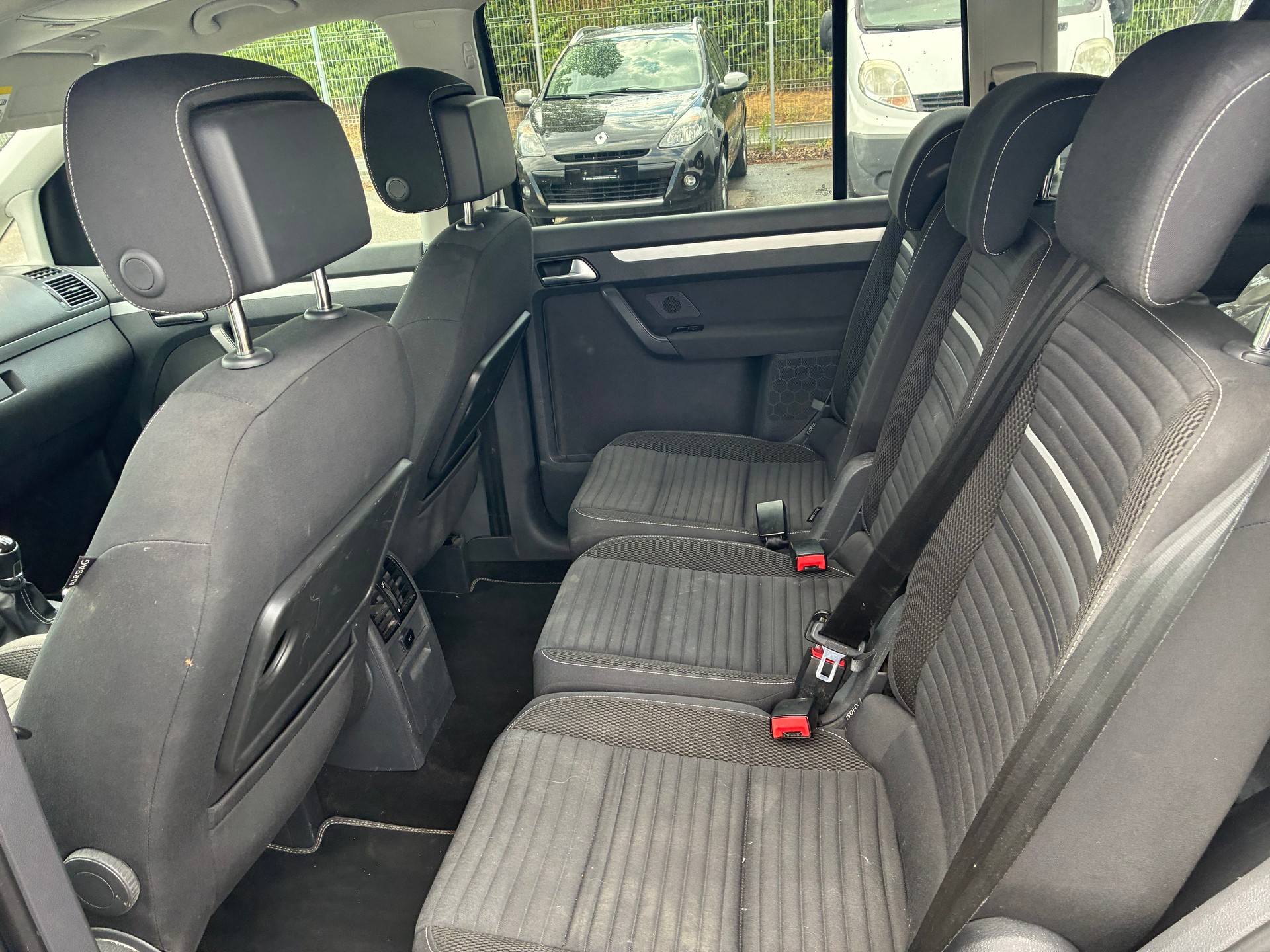 VW TOURAN-image-5