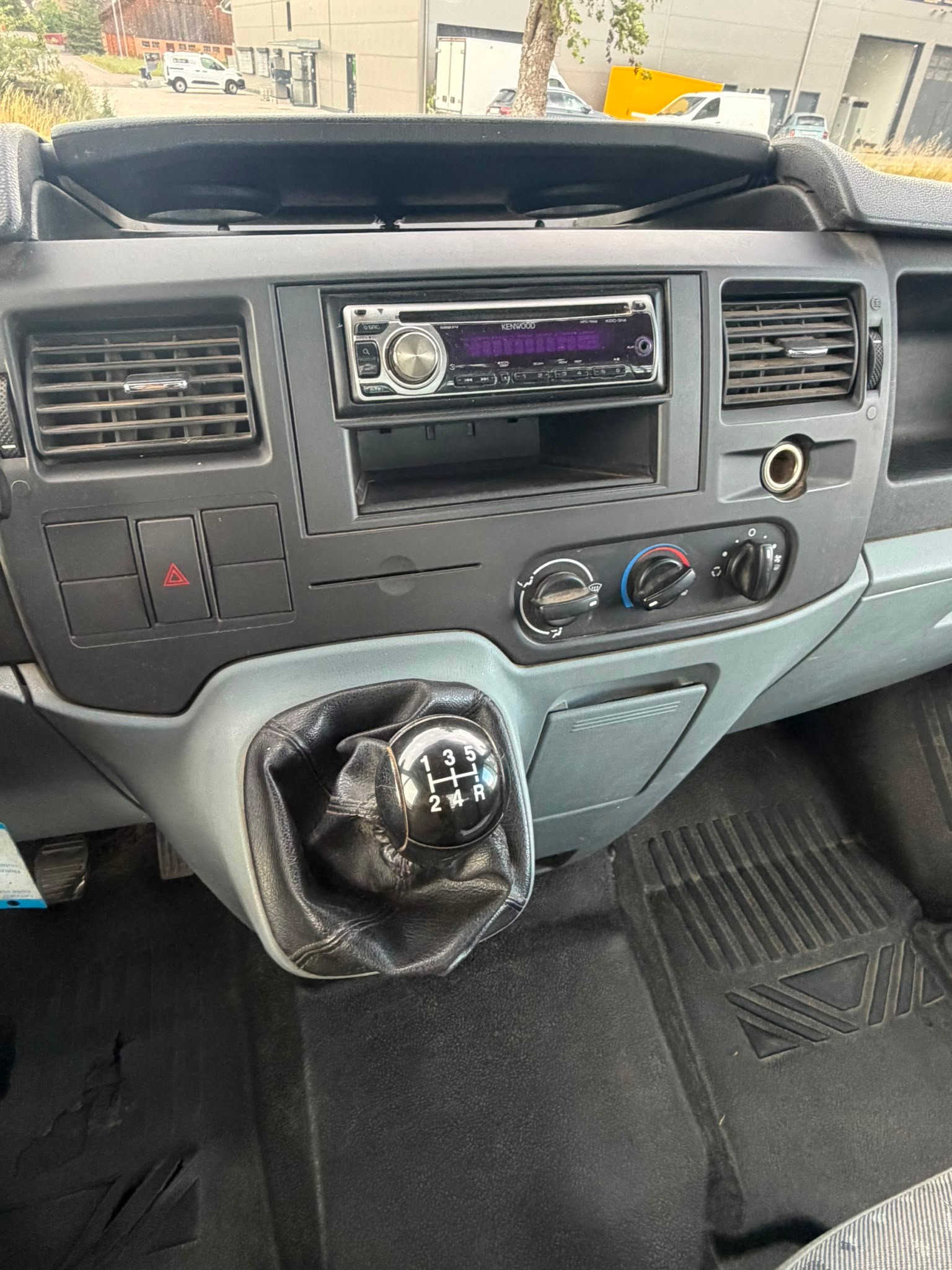 FORD Transit TDCi 300 S-image-10