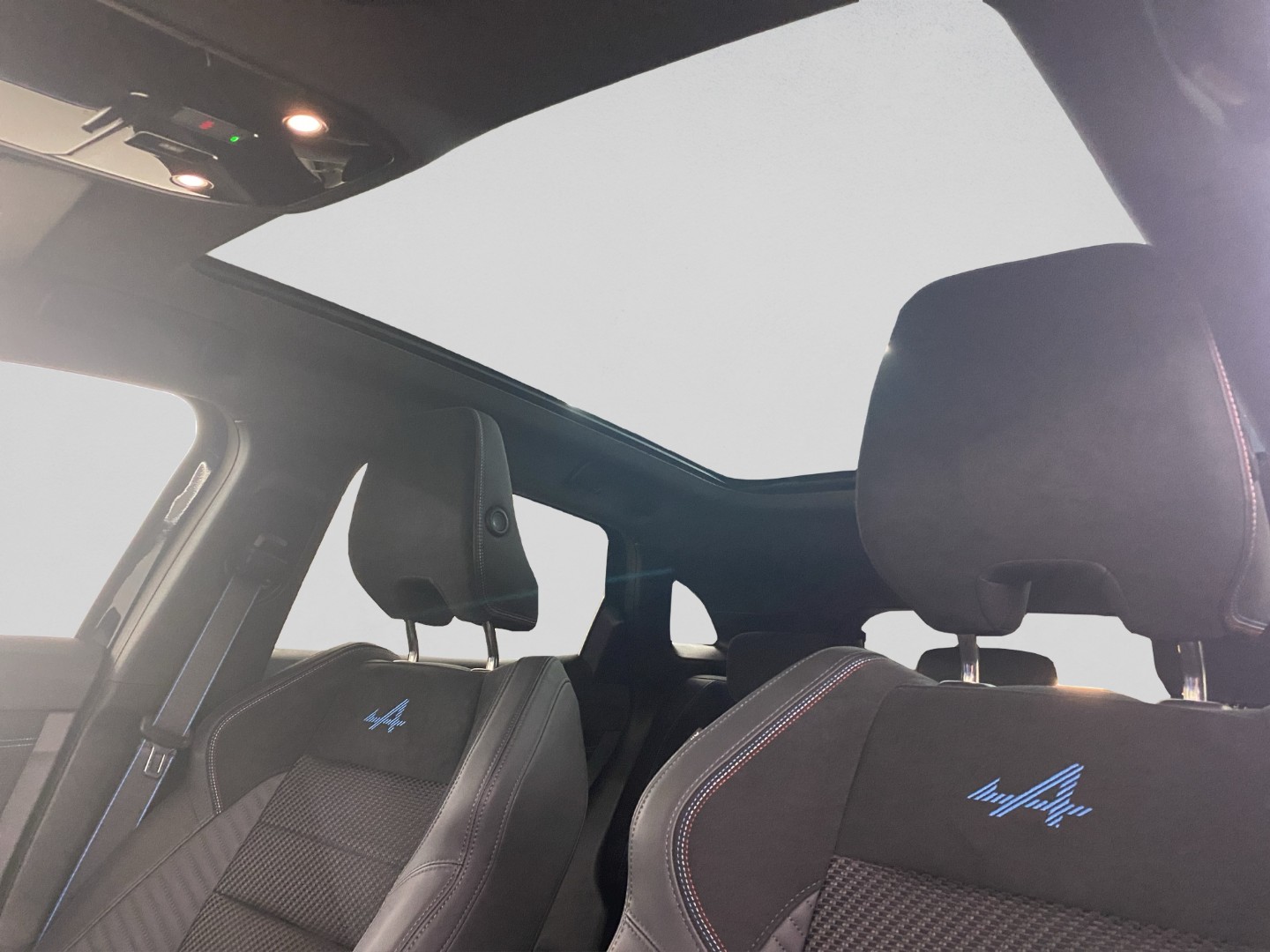 RENAULT Austral 1.2 HEV 200 Iconic Esprit Alpine A-image-26